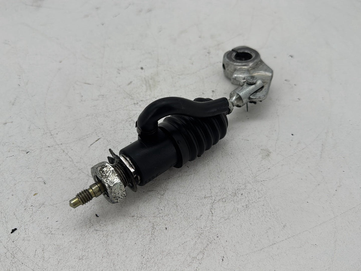 1996 Harley Road King Touring Police FLHPI OEM Rear Stop Brake Master Cylinder