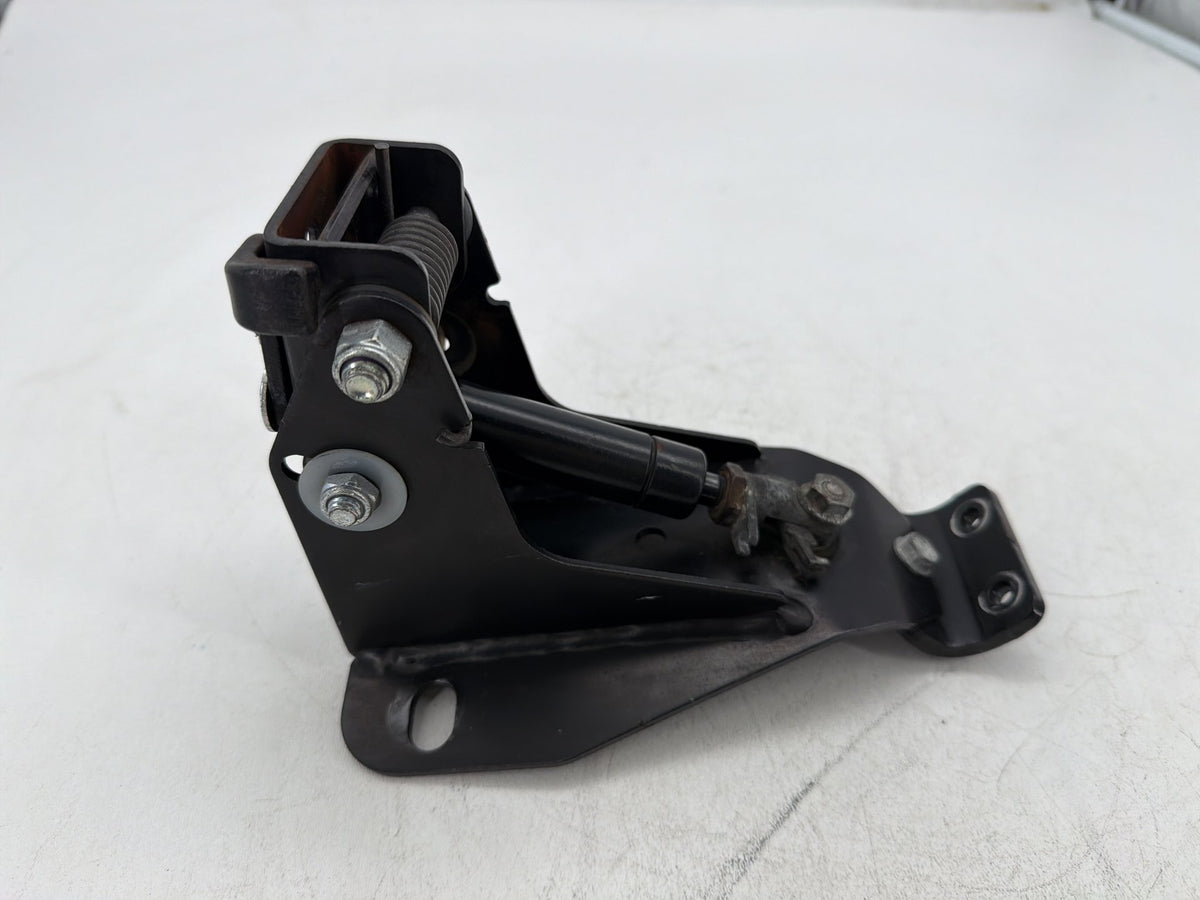 2014 Harley Electra Touring Ultra Adjustable Rider Backrest Lift Mount 52482-01A