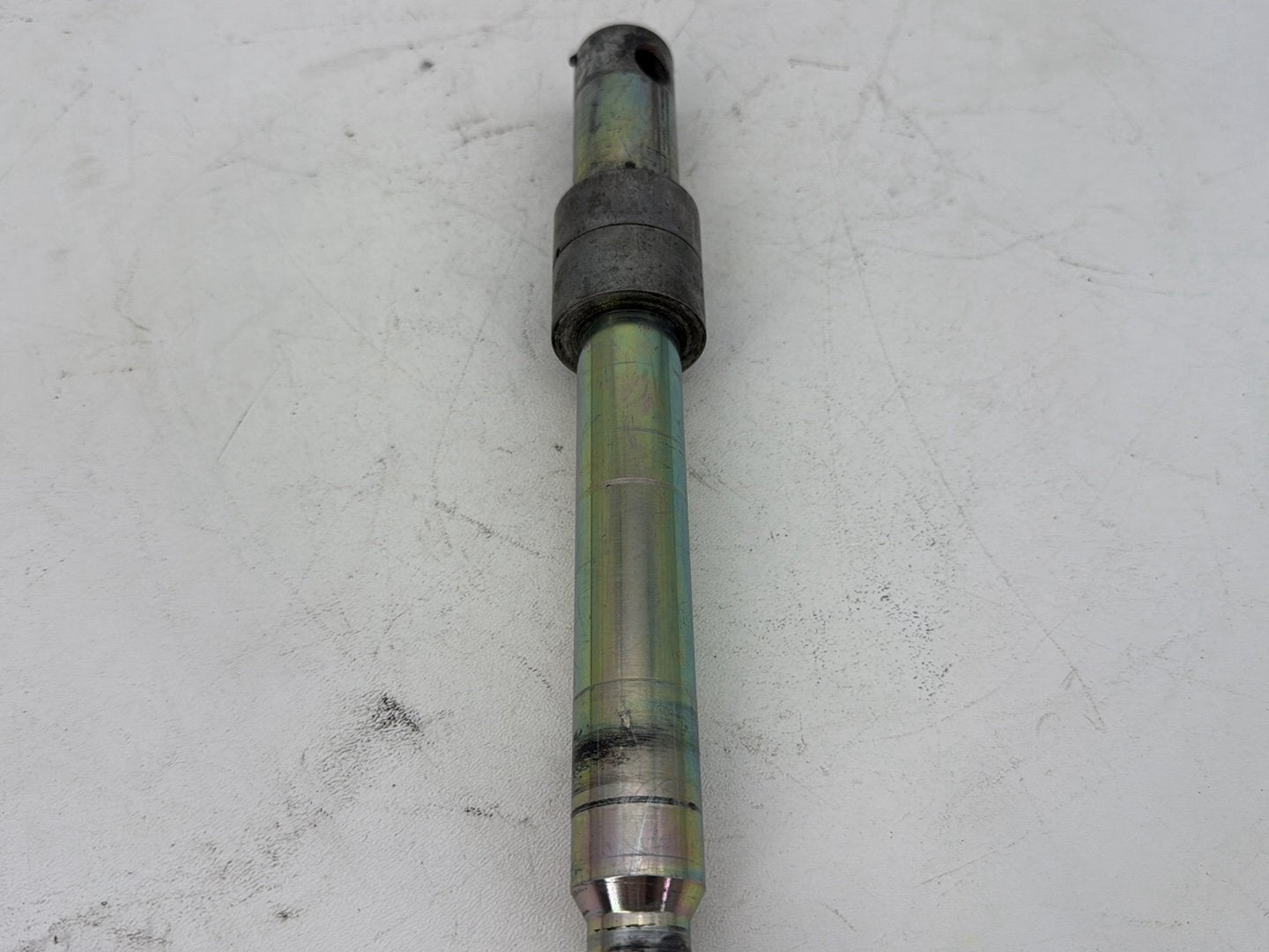 2006 Harley Dyna Super Glide Custom FXDCI OEM Front Wheel Axle Bolt Shaft
