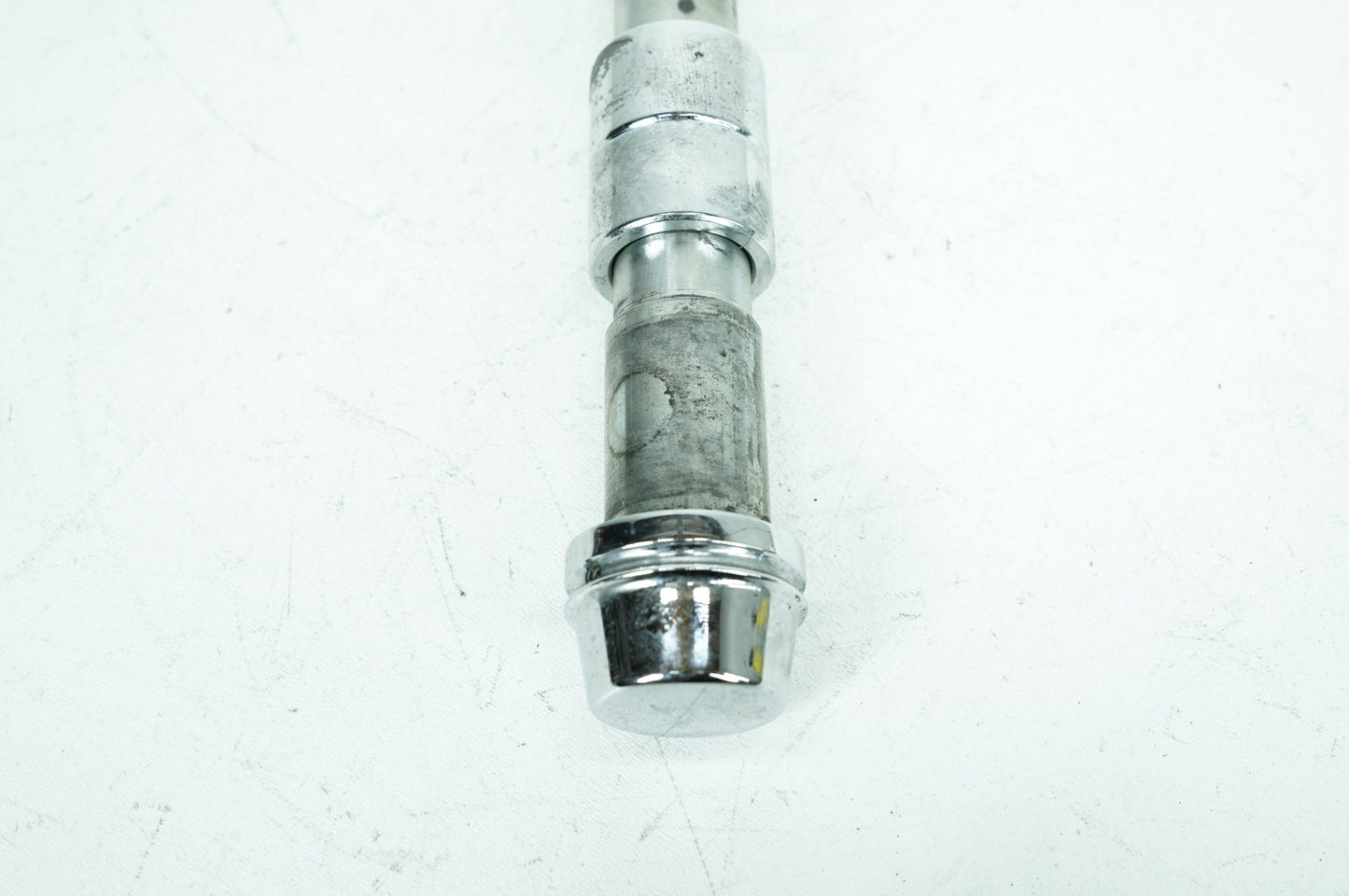 1999 - 2006 Harley-Davidson Touring Road King Classic Front Wheel Axle Bolt Shaft 43364-00