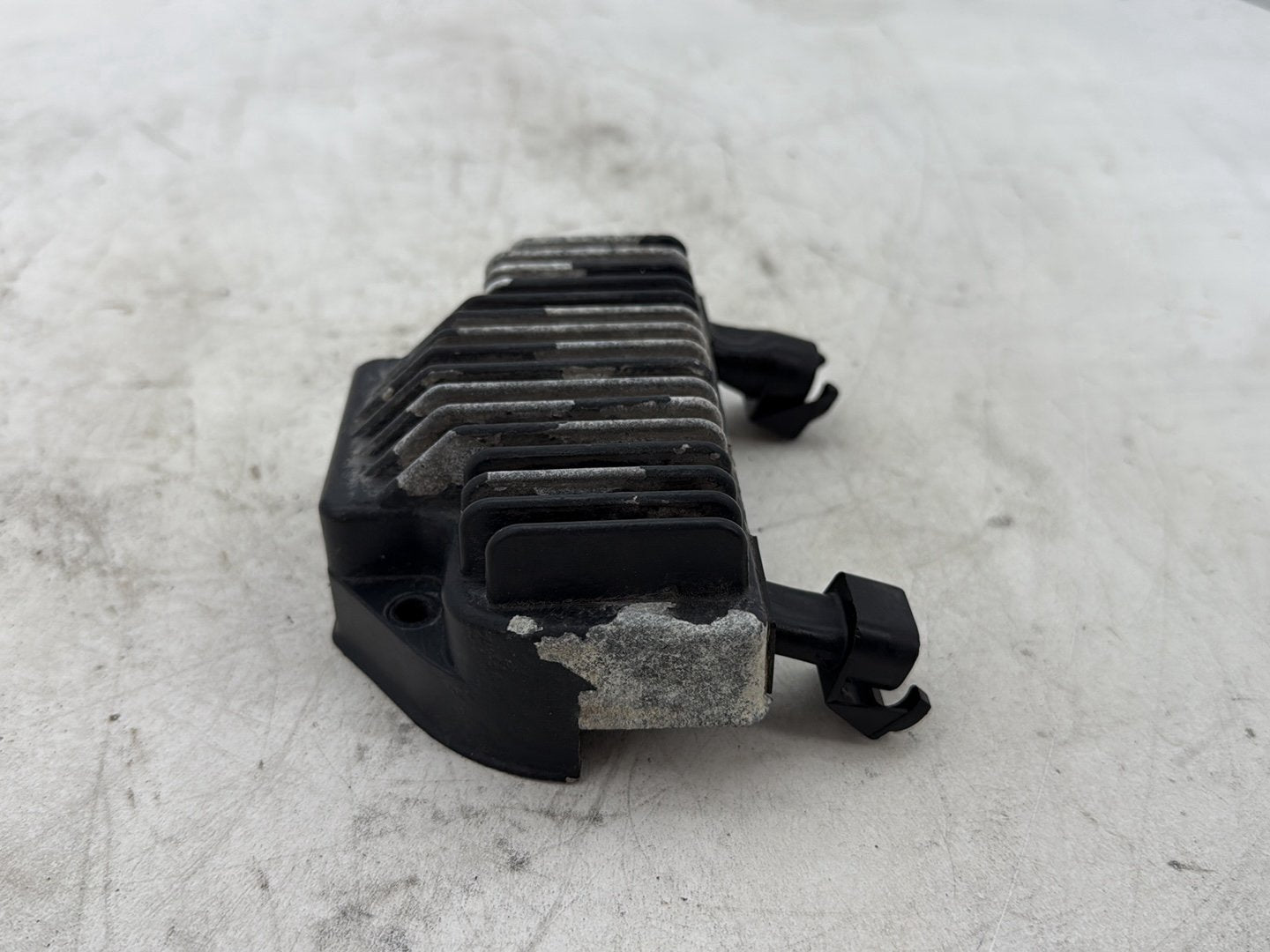 2012 Harley Dyna FXDF Fat Bob OEM Voltage Regulator Rectifier