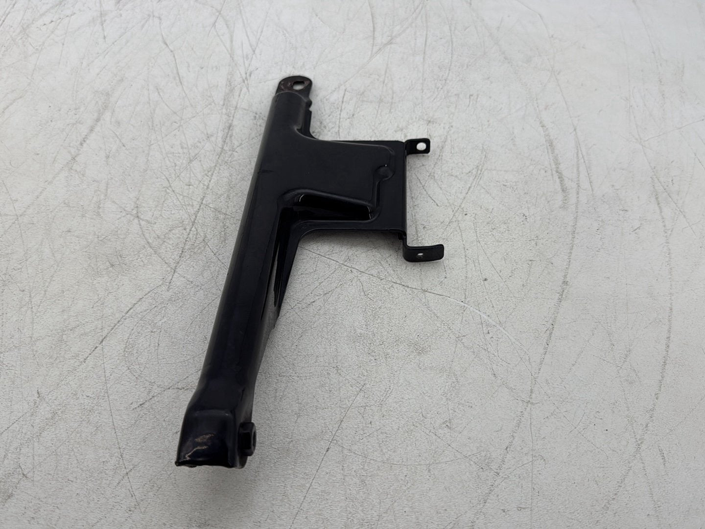 2011 Harley Softail FLSTFB Fat Boy OEM Seat Bracket Mount Support Mounting