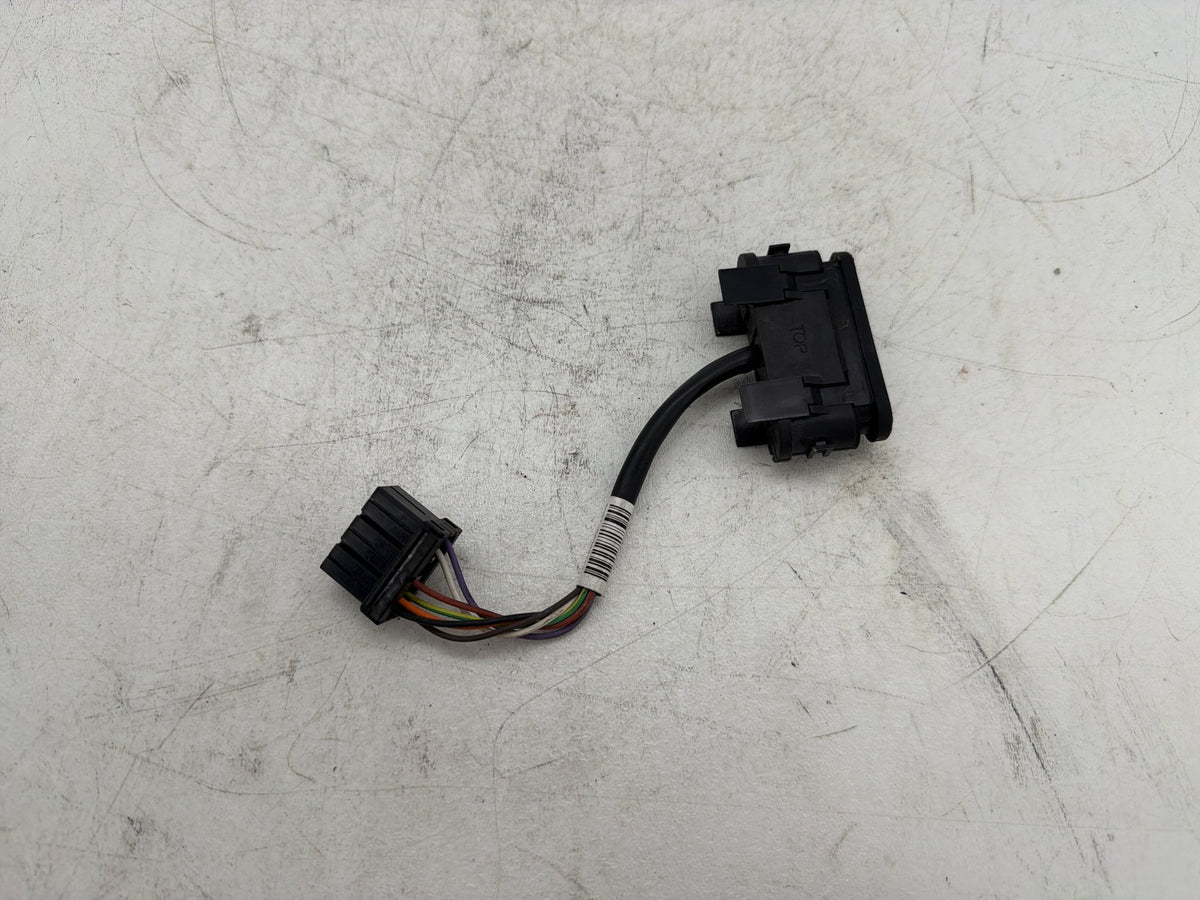 2010 Harley Street Glide Touring FLHX OEM Dash Indicator Lamp Wire Plug In