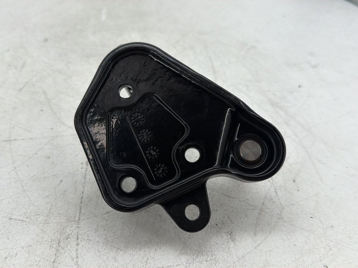 2003 Harley Softail Deuce FXSTD OEM Right 1 Footboard Mount Bracket
