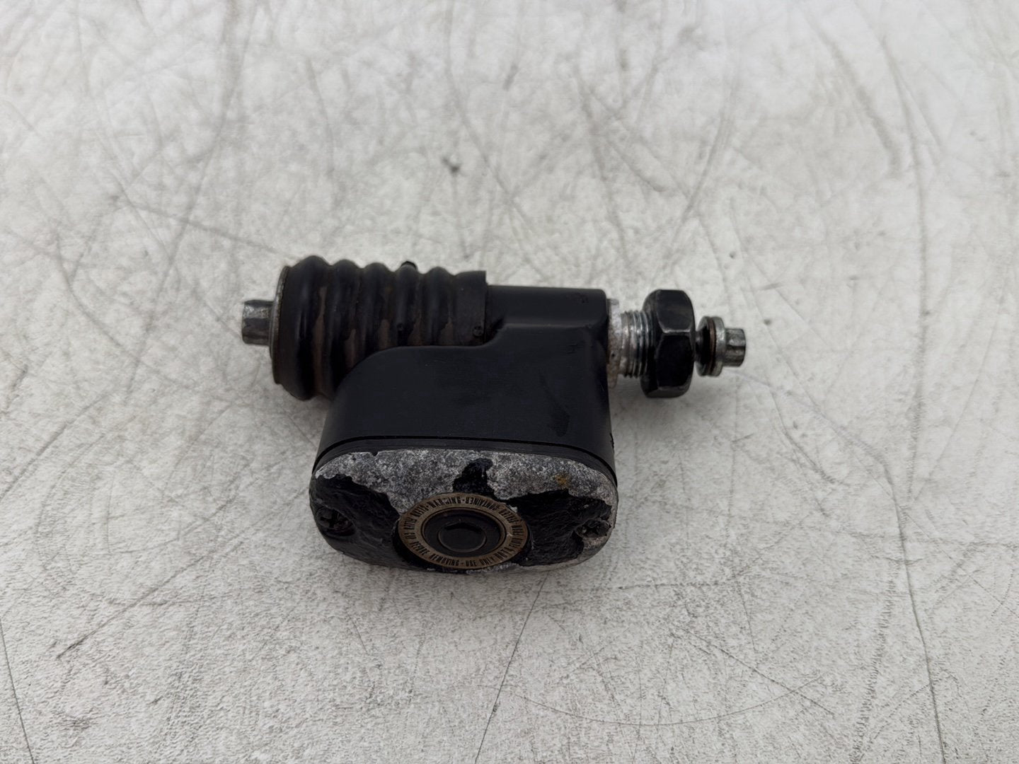 2007 Harley Dyna Street Bob FXDBI OEM Rear Brake Master Cylinder Reservoir