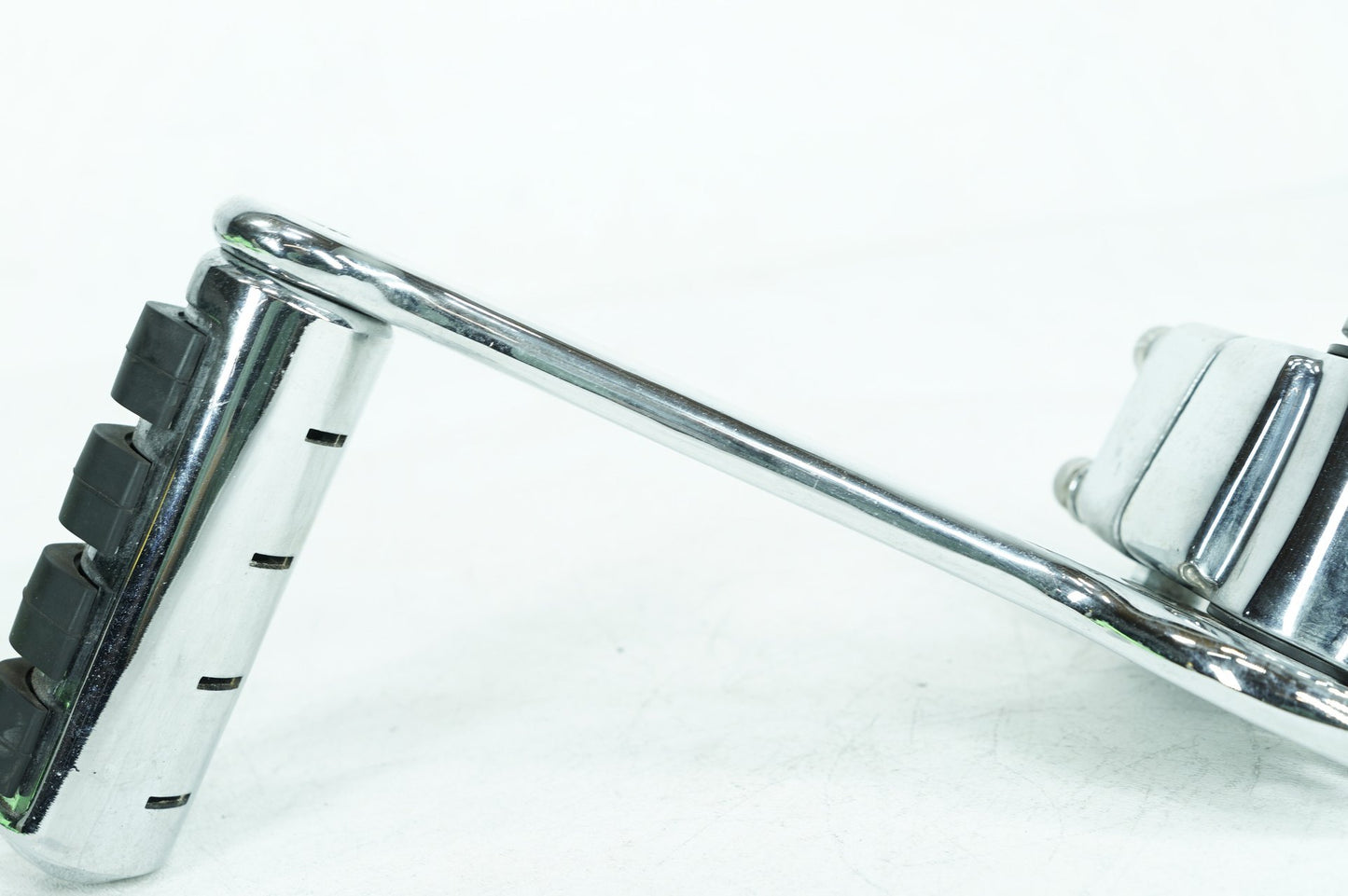 2007 - 2011 Harley-Davidson Touring Electra Glide Classic Rear Passenger 1 Foot Peg Step Rest Kuryakyn