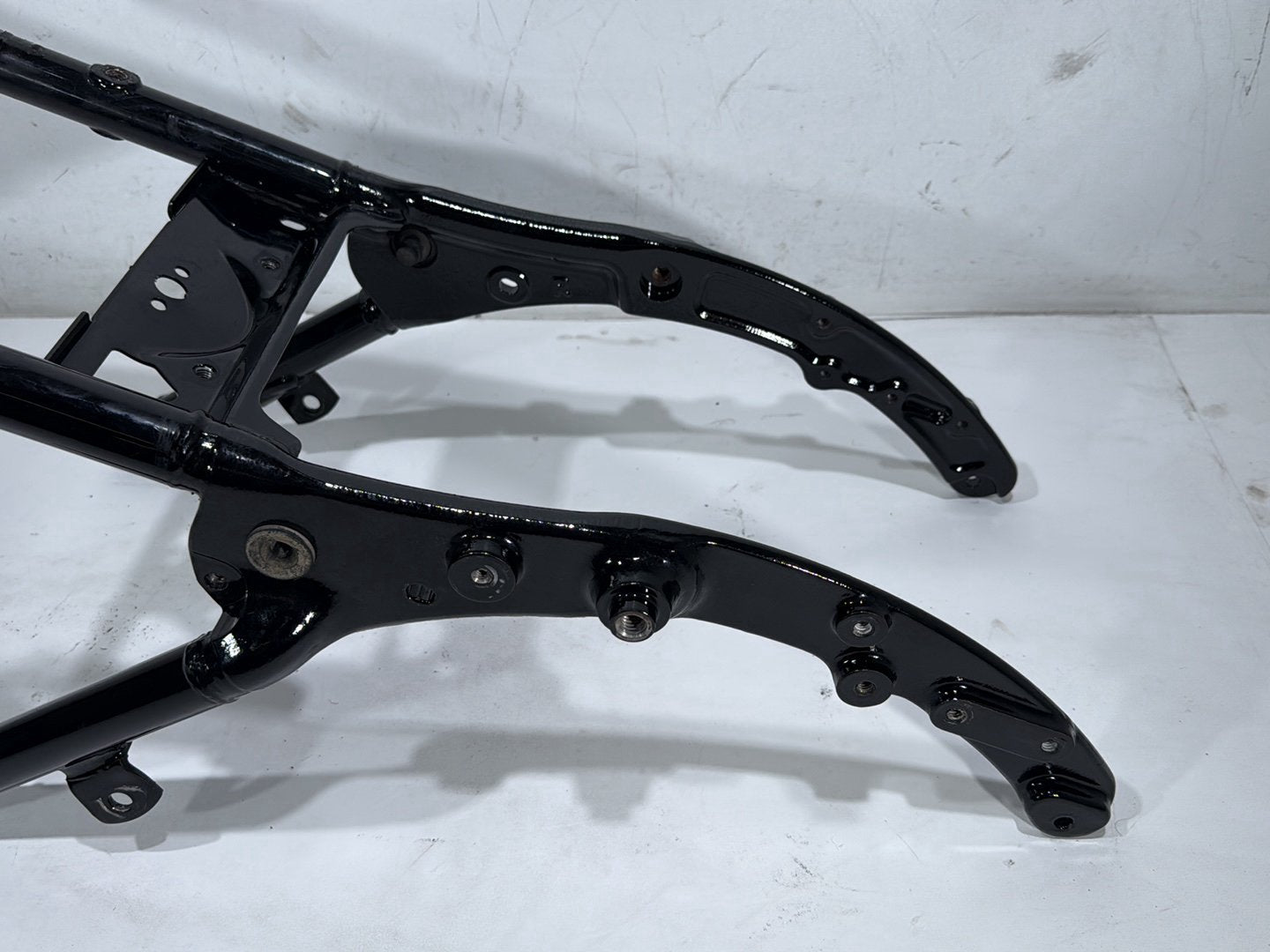 2010 Harley Electra Glide Touring FLHTCU OEM Rear Sub Frame Subframe Tail Rail