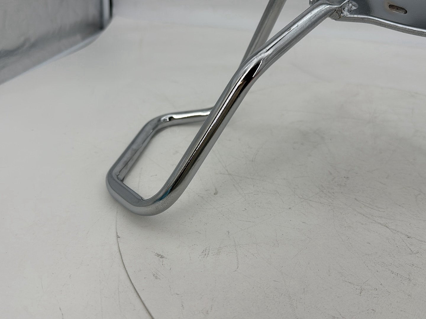 1999 - 2006 Harley-Davidson Touring Electra Glide Rear Passenger Handrail Grab Bar Hand Rail  	91583-99