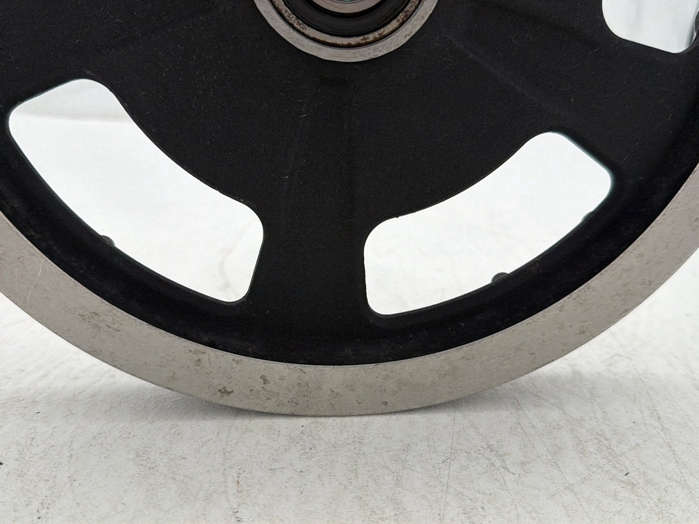 2013 Harley Street Glide Touring FLHX OEM Rear Driver Pulley Sprocket 68T 1"