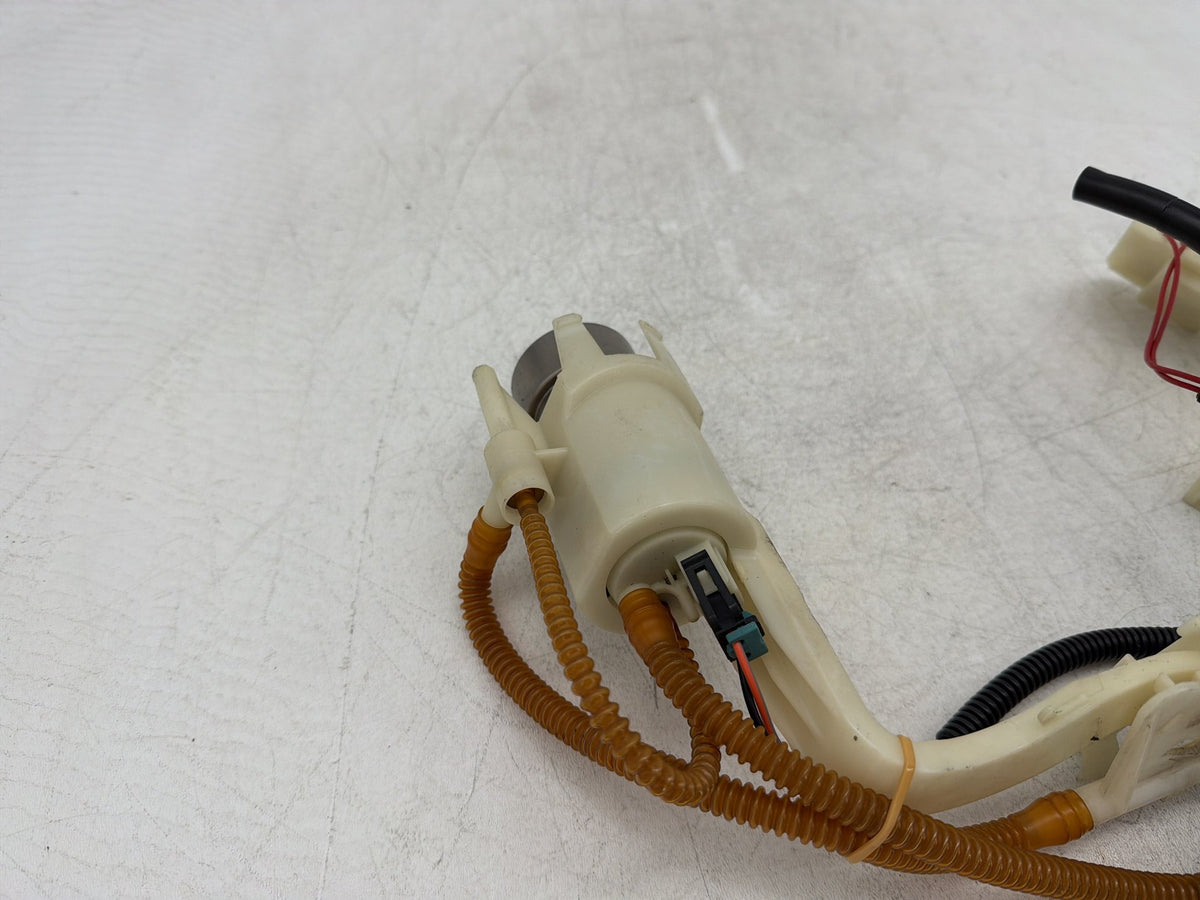 13 Harley Electra Glide Touring FLHTCU OEM Fuel Pump Gas Gasoline Petrol Sending