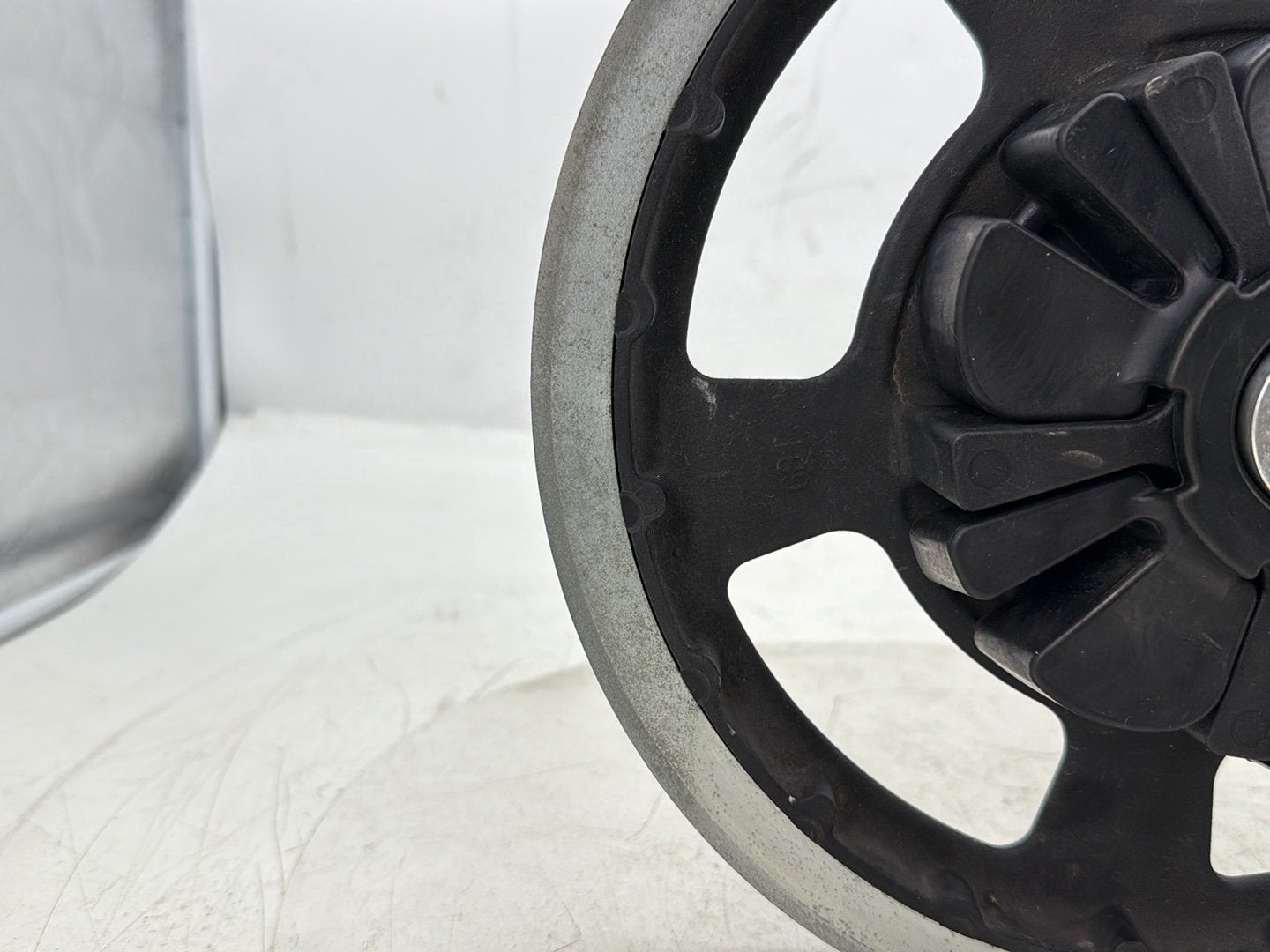 2012 Harley Street Glide Touring FLHX OEM Rear Driver Pulley Sprocket