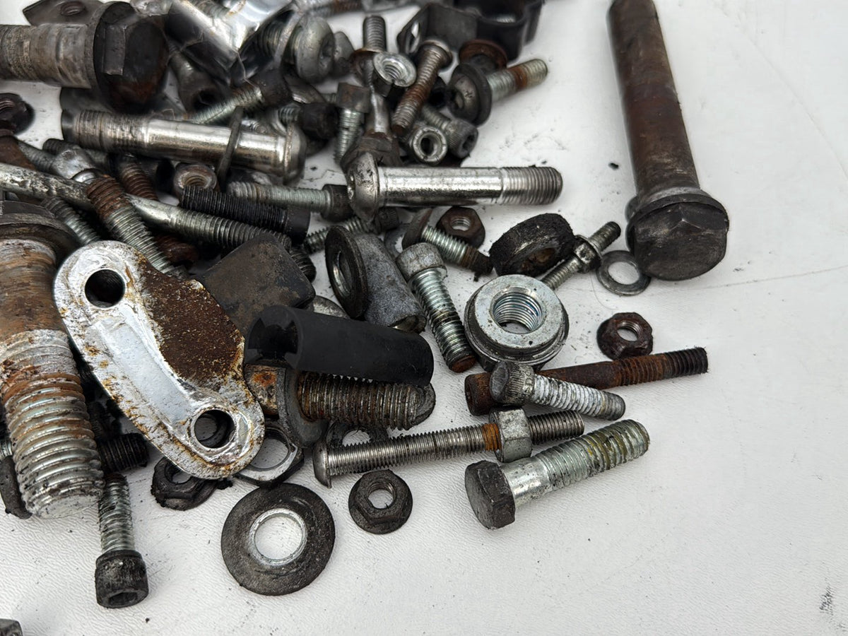 2006 Harley-Davidson Sportster XL883 C - Hardware Bolts Nuts & Brackets