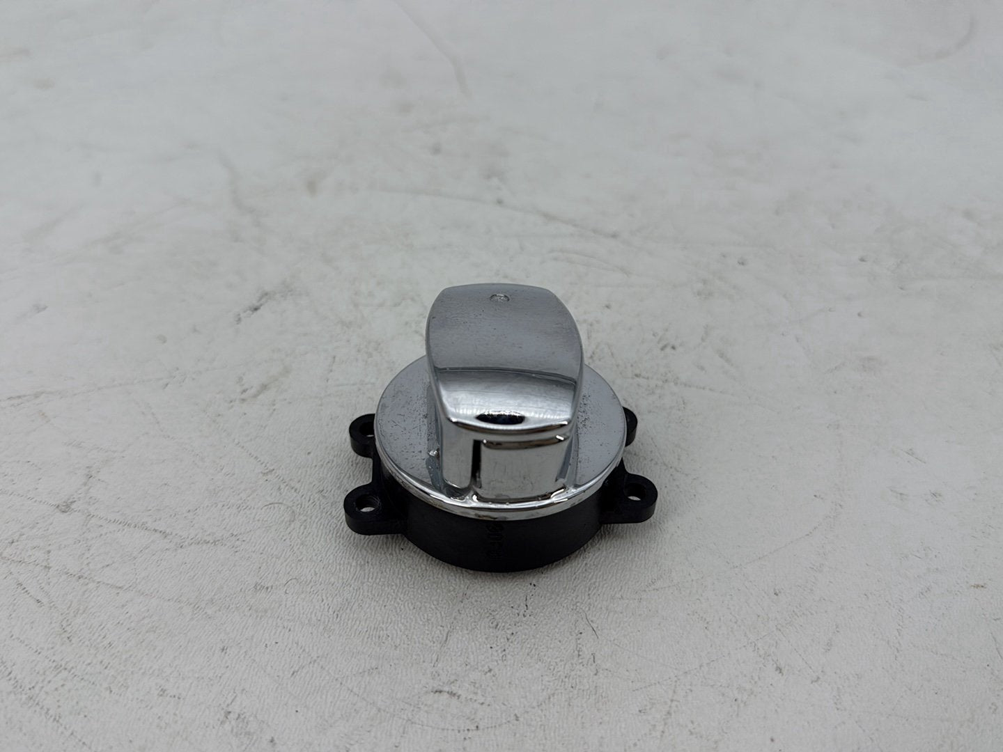 1999 - 2006 Harley-Davidson Touring Road King Police Ignition Switch Cylinder Barrel Lockset NOKey 71313-96A