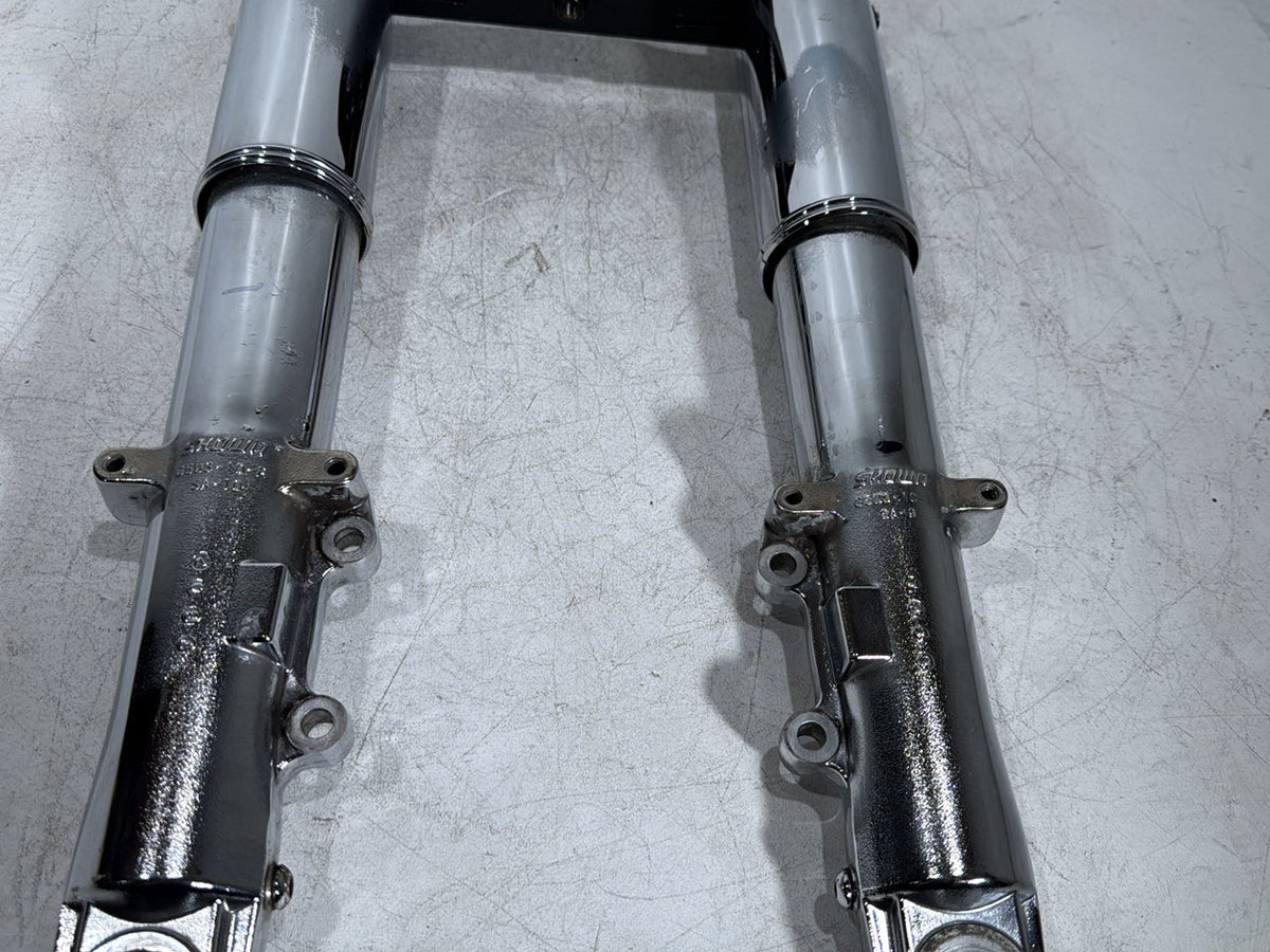 06 Harley Electra Glide Touring Front Triple Tree Set & LH RH Fork Legs Sliders