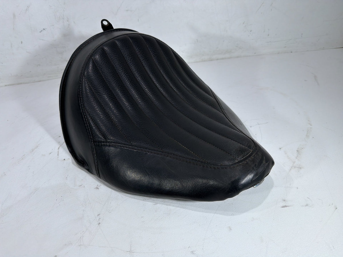 2014 Harley Softail Slim FLS OEM Rider Driver Solo Seat Pillion 52000031A