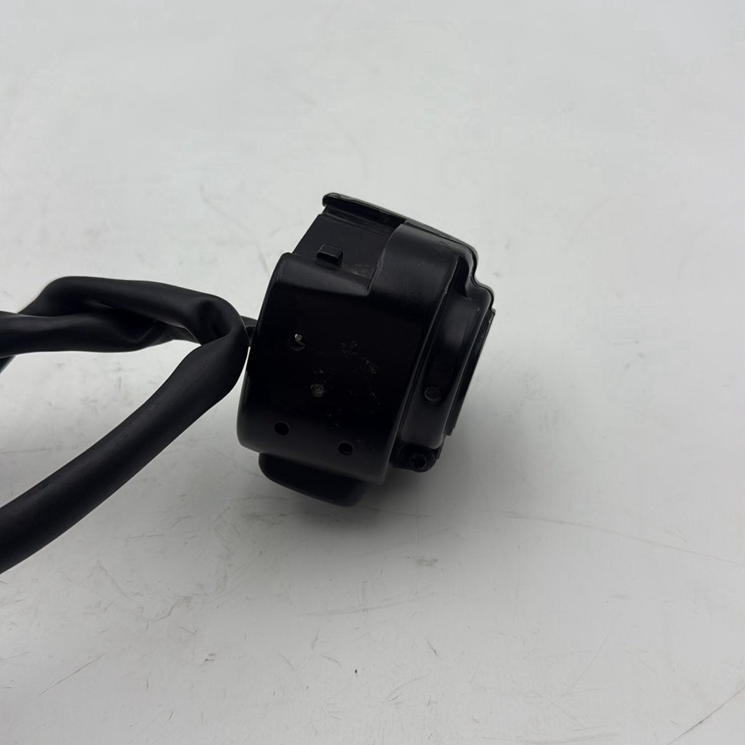 1999 - 2006 Harley-Davidson Softail Night Train Left Turn Signal Headlight Switches Controls  	71685-06A