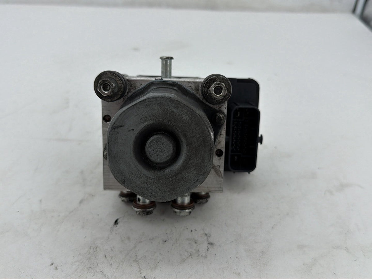 2014 Harley Electra Glide Touring Ultra OEM ABS Brake Pump & Control Module