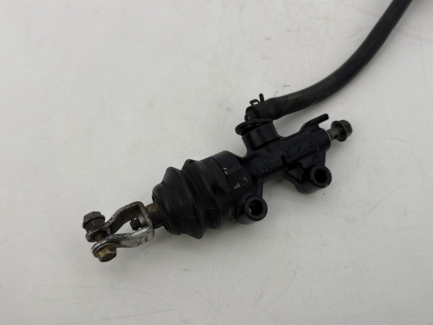 2009 Harley Sportster XL1200C 1200 Custom OEM Rear Brake Master Cylinder Bottle Brake Line