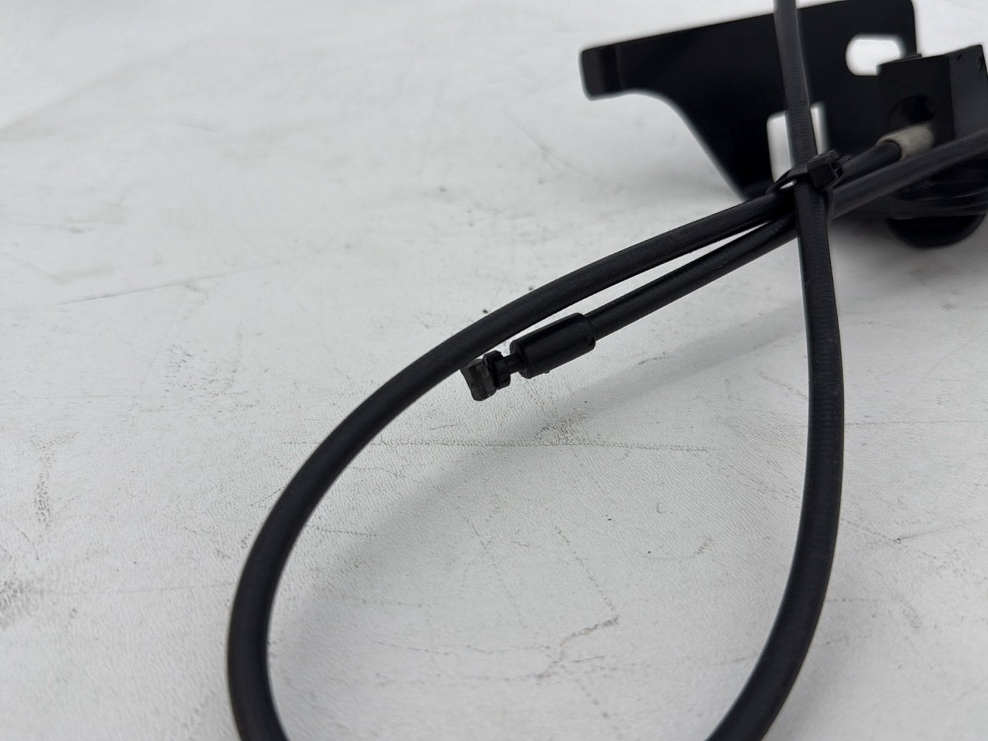 2019 - 2023 Harley-Davidson Touring Street Glide Varilock Gas Spring Mount Bracket & Cable 02752046