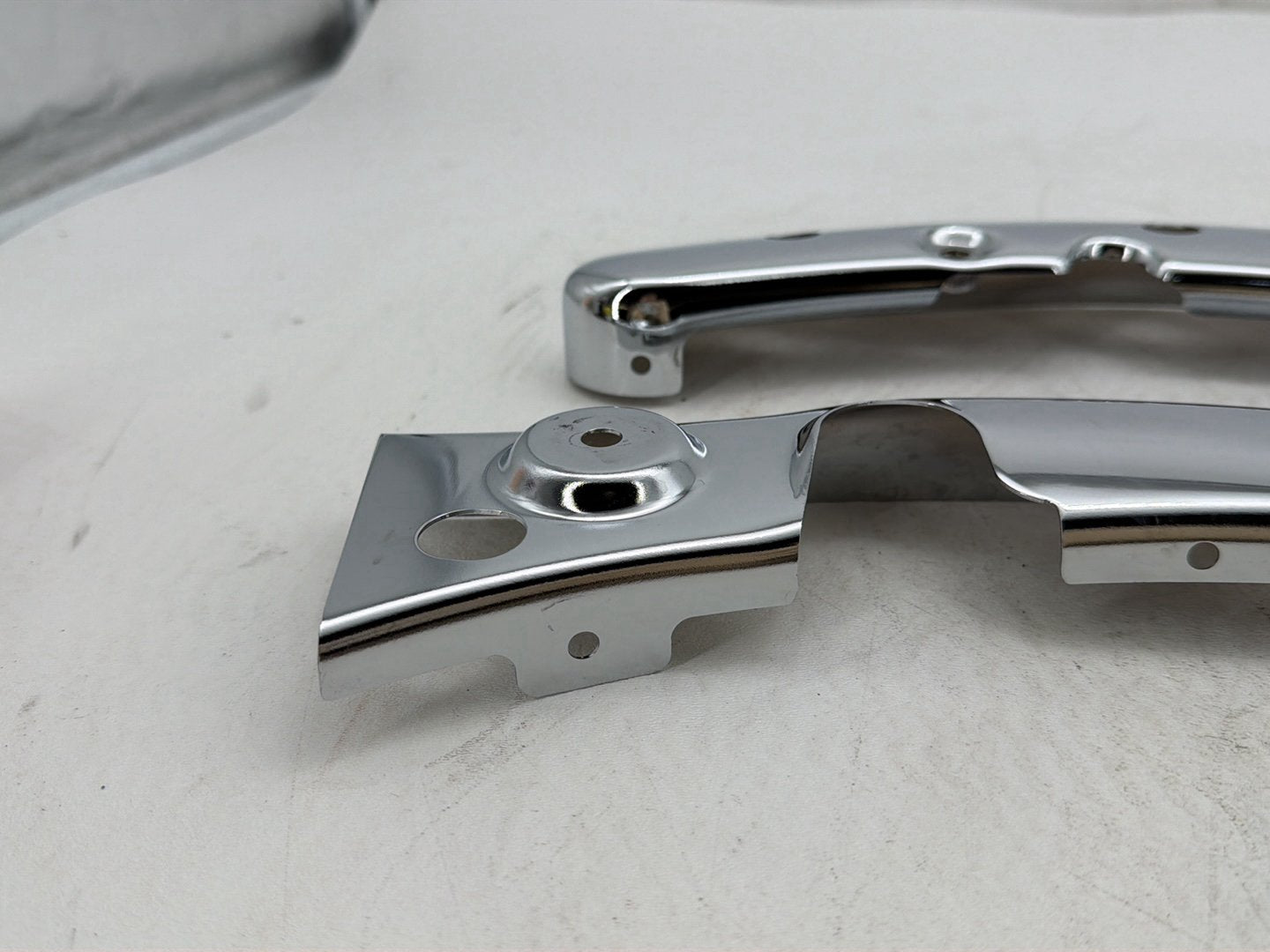 2013 Harley Street Glide Touring FLHX OEM Rear Left Right Fender Struts Bracket