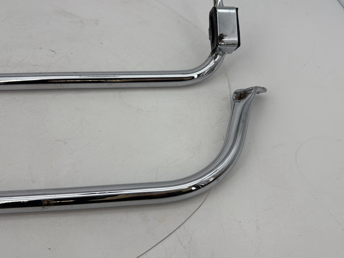 1999 - 2006 Harley-Davidson Touring Electra Glide Rear Left Right Saddlebag Guard Rails Bar 49194-85