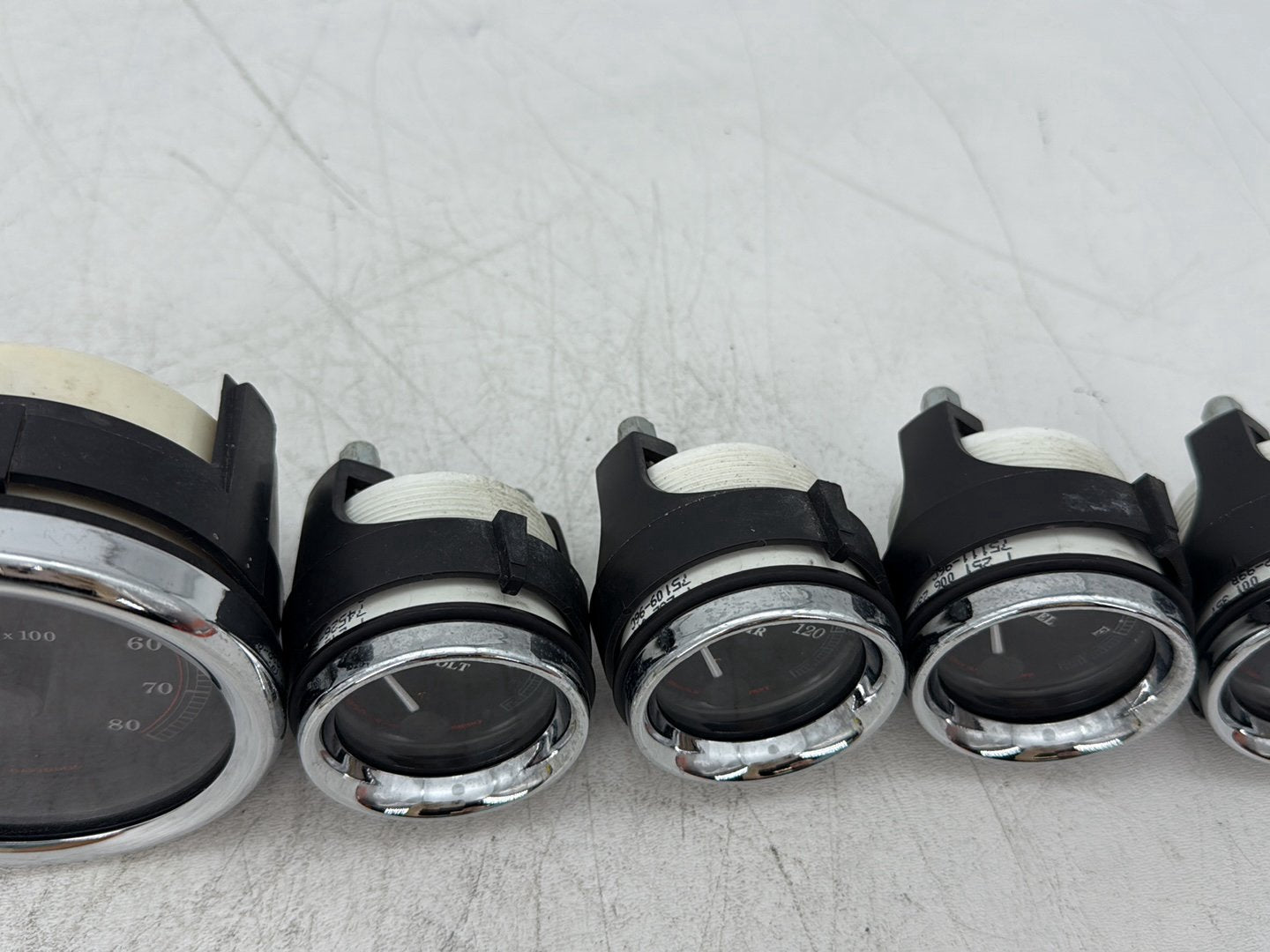 2005 Harley Electra Glide Touring Ultra FLHTCUI OEM Air Oil Volt Fuel Tacho Speedo Gauges