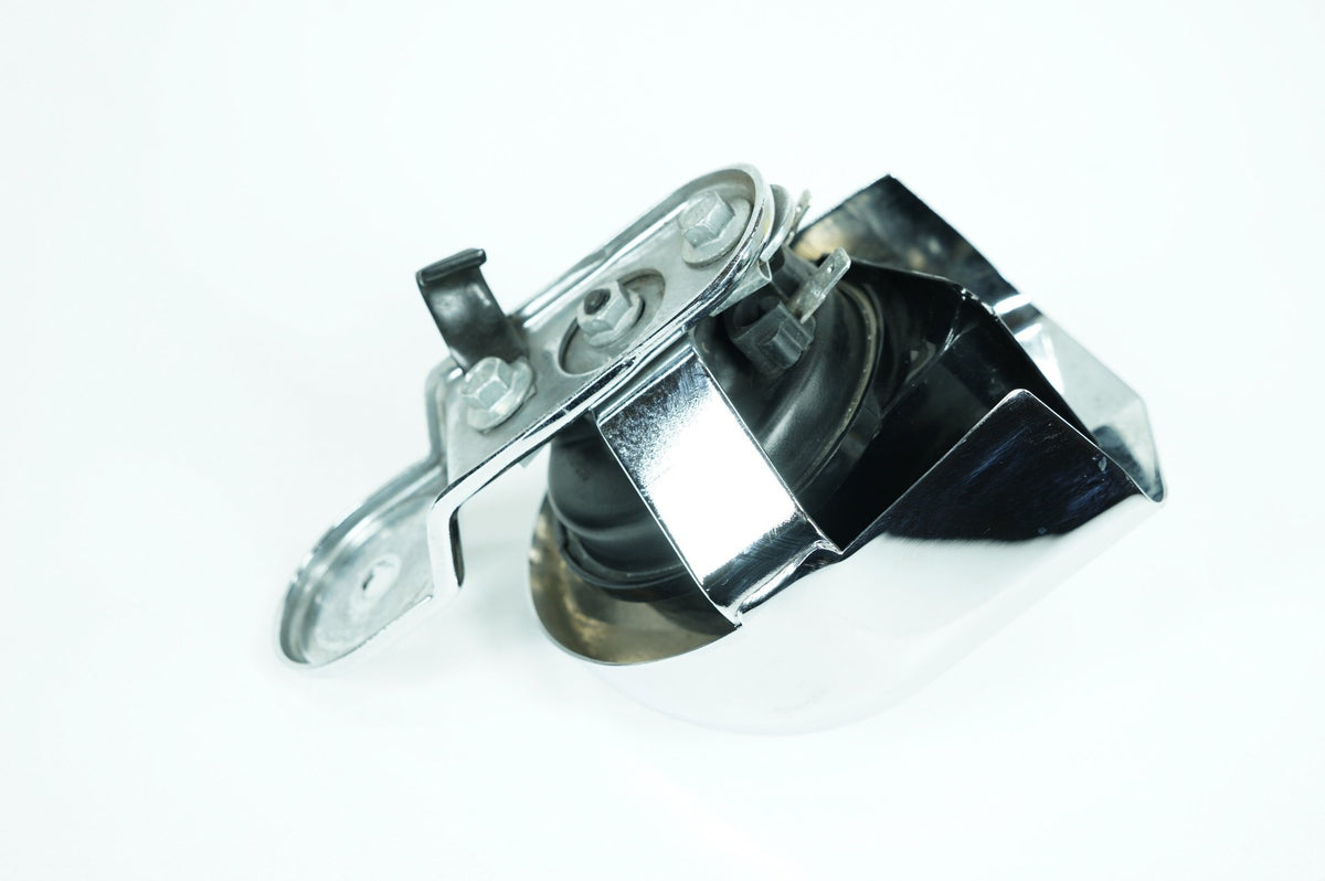 2014 Harley-Davidson Dyna Street Bob Horn Signal Klaxon Chrome Cover 61300478