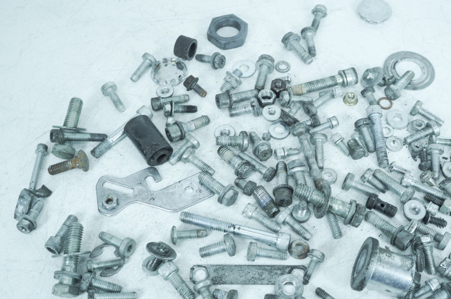 2007 - 2011 Harley-Davidson Touring Electra Ultra Hardware Bolts Nuts & Brackets