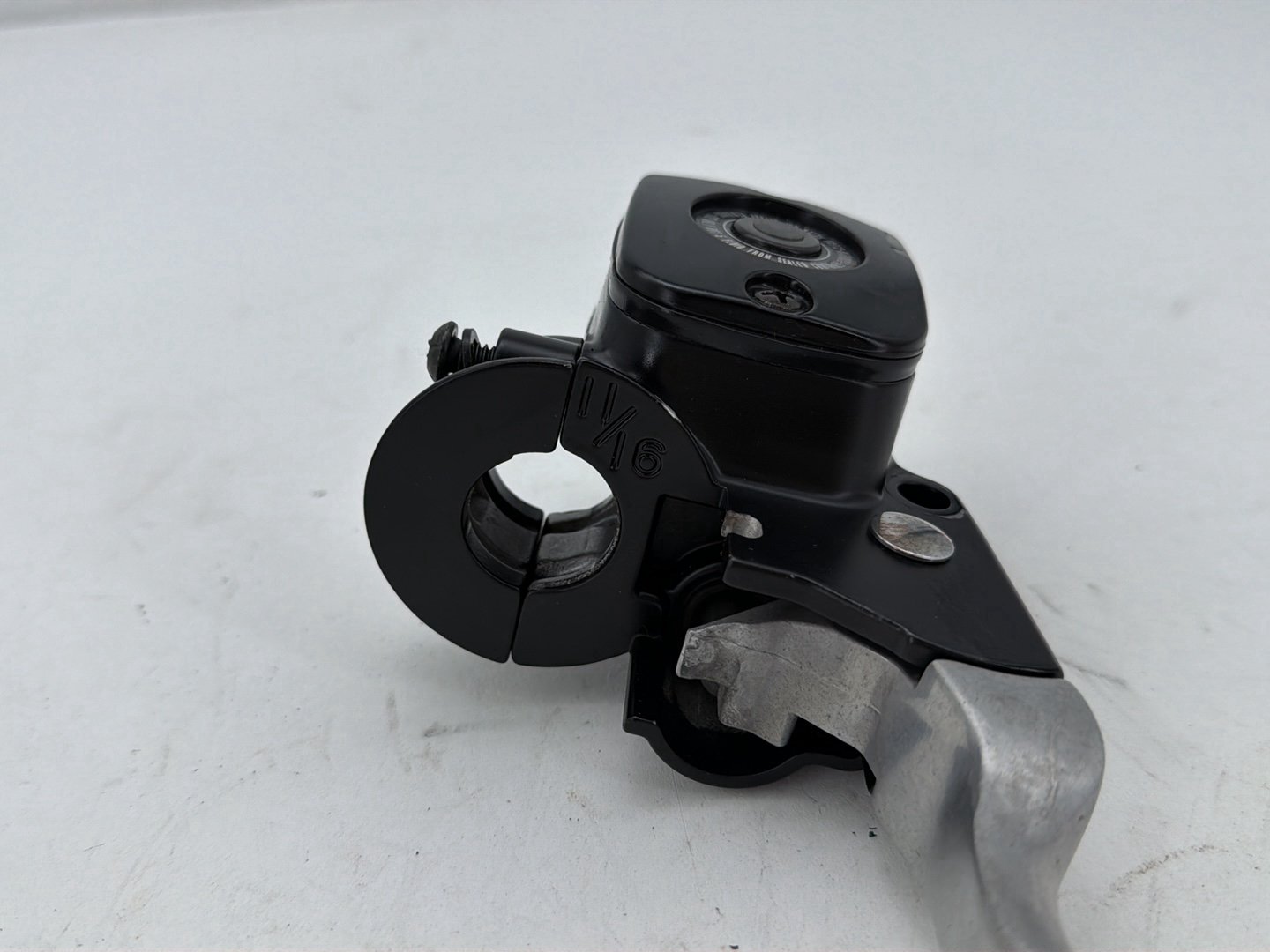 03 Harley Road King Touring Classic OEM Front Right Brake Lever Master Cylinder