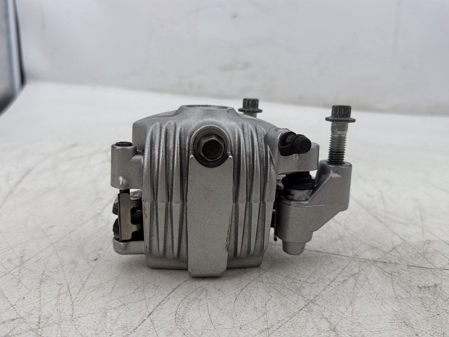 2006 Harley Sportster XL883L 883 Low OEM Front Left 1 Brake Caliper 44121-04