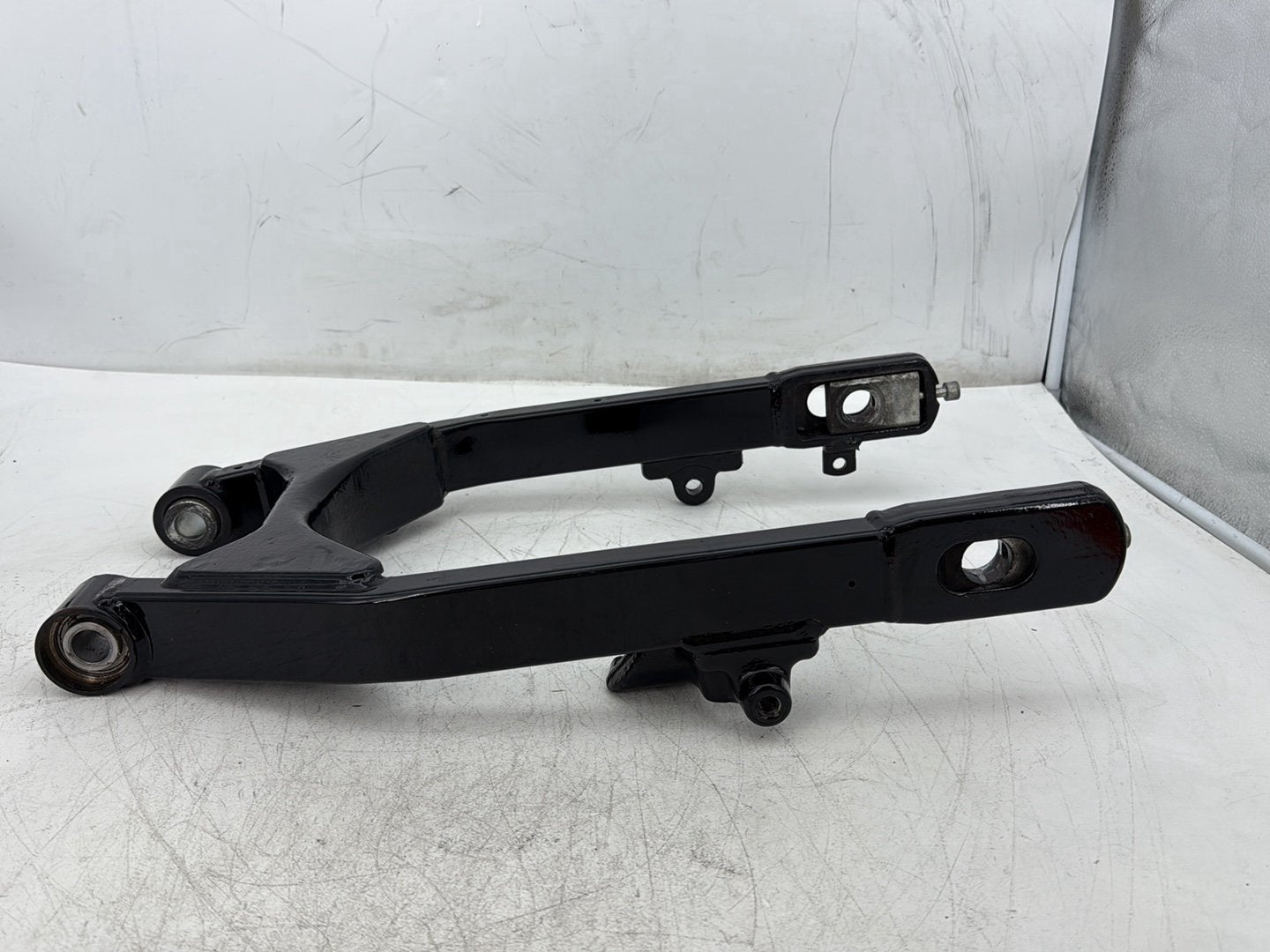 2010 Harley Dyna Fat Bob FXDF OEM Rear Fork Swingarm Swing Arm