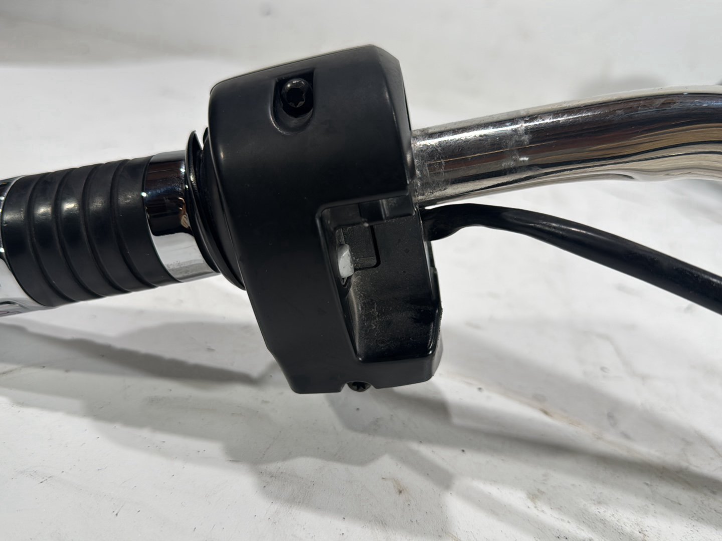 2015 Harley Electra Glide Touring Ultra Low OEM Handlebars Left Right Switches Controls