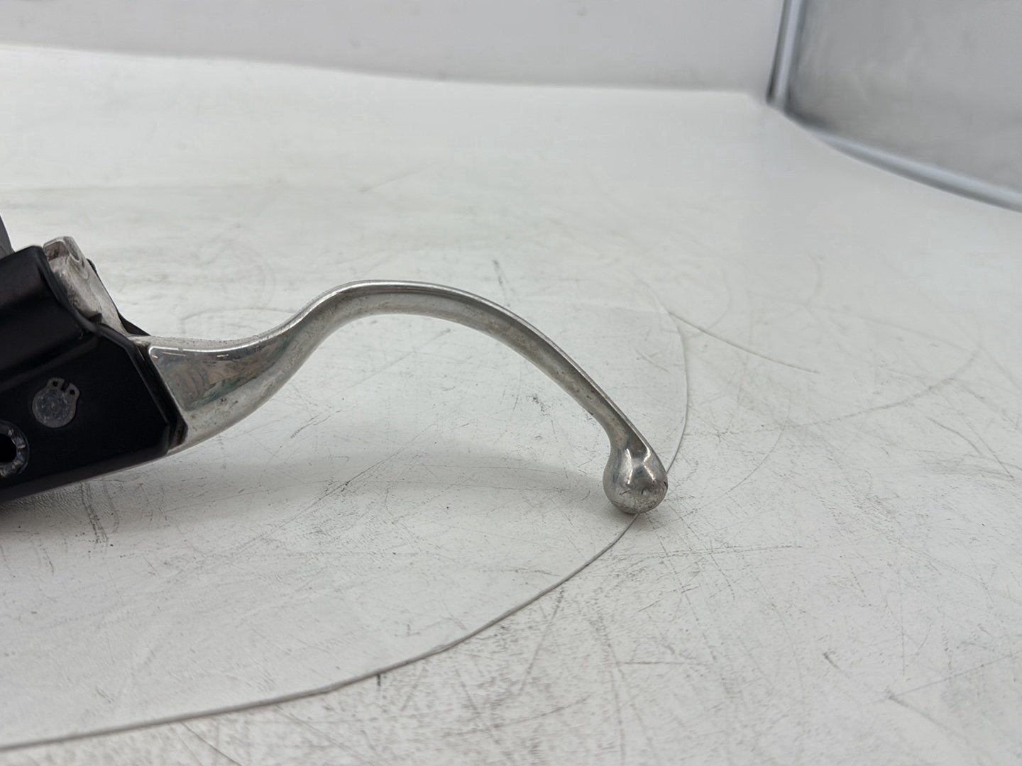 2008 Harley Electra Glide Touring Ultra FLHTCUI OEM Front Right Brake Lever Master Cylinder