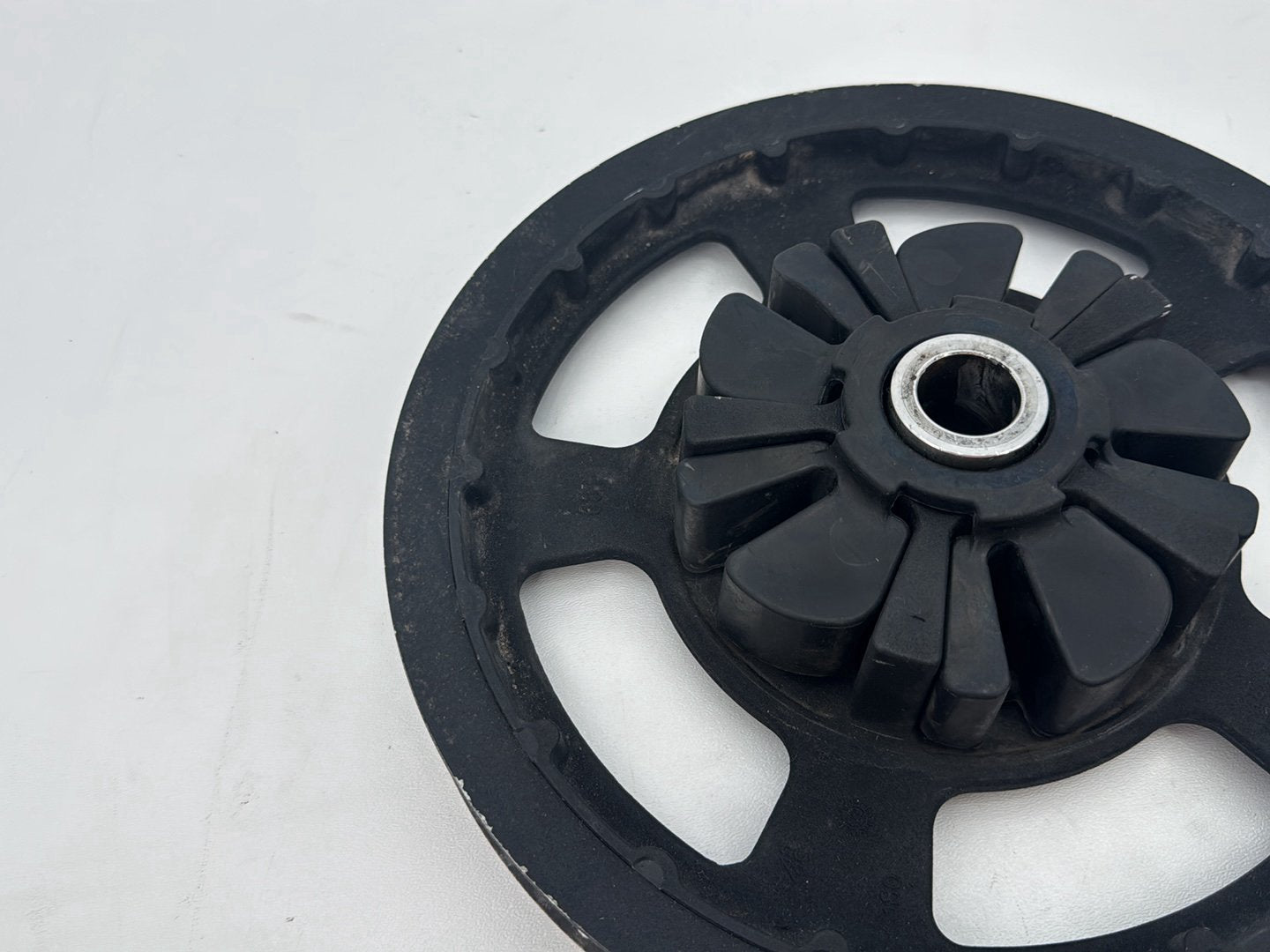 2011 Harley Road King Touring Classic OEM Rear Driver Pulley Sprocket 68T 1"
