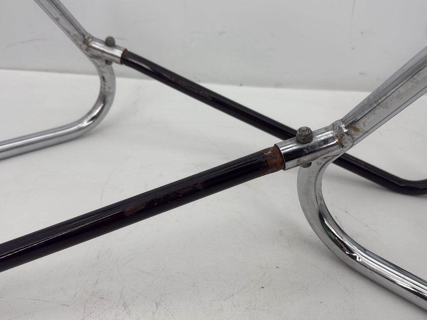 2005 Harley Touring FLHRCI Road King Classic OEM Rear Left Right Saddlebag Guard Rails Bar