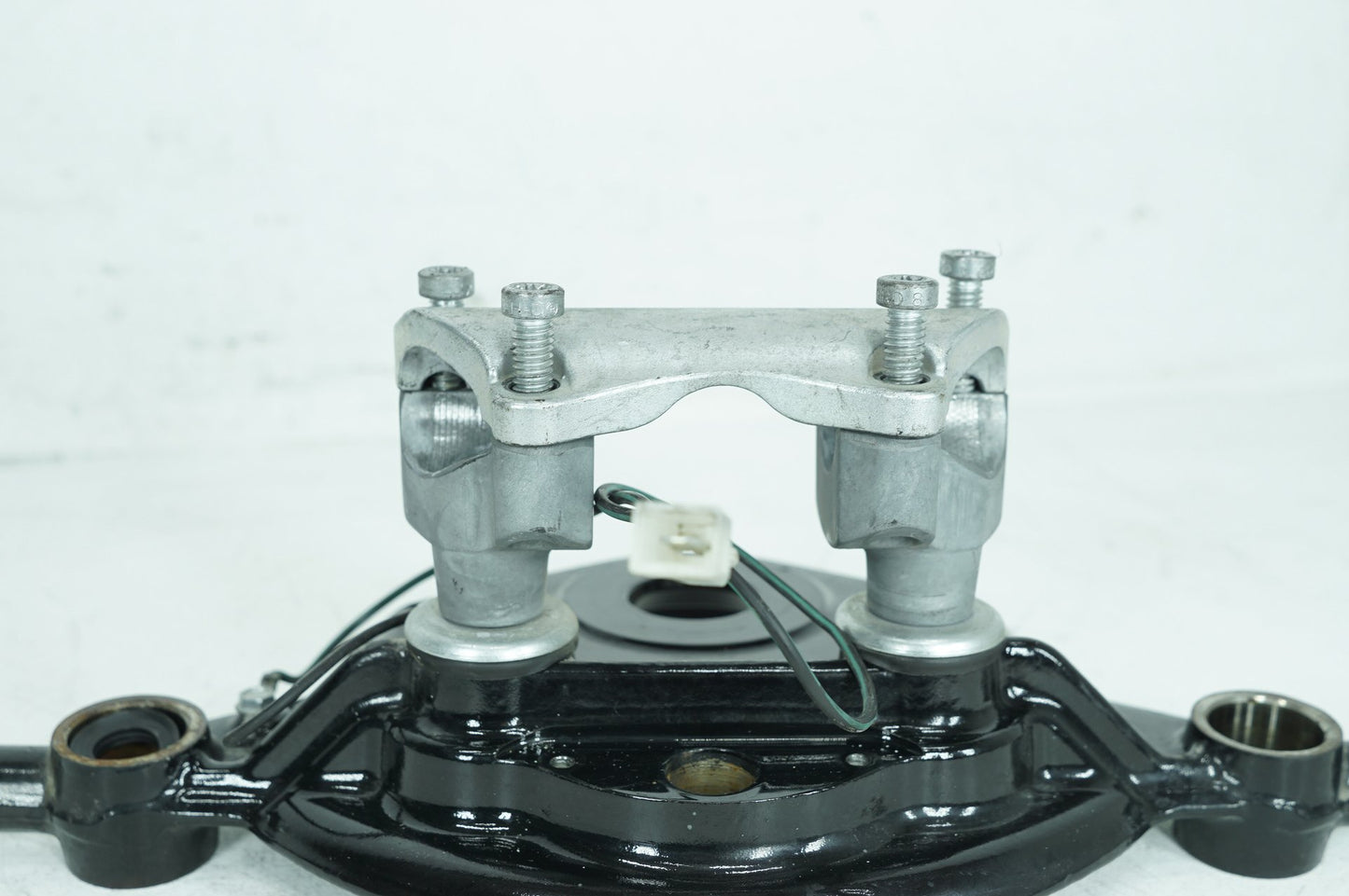 2008 - 2016 Harley-Davidson Touring Road Glide Front Fork Upper Triple Tree Clamps 45435-10