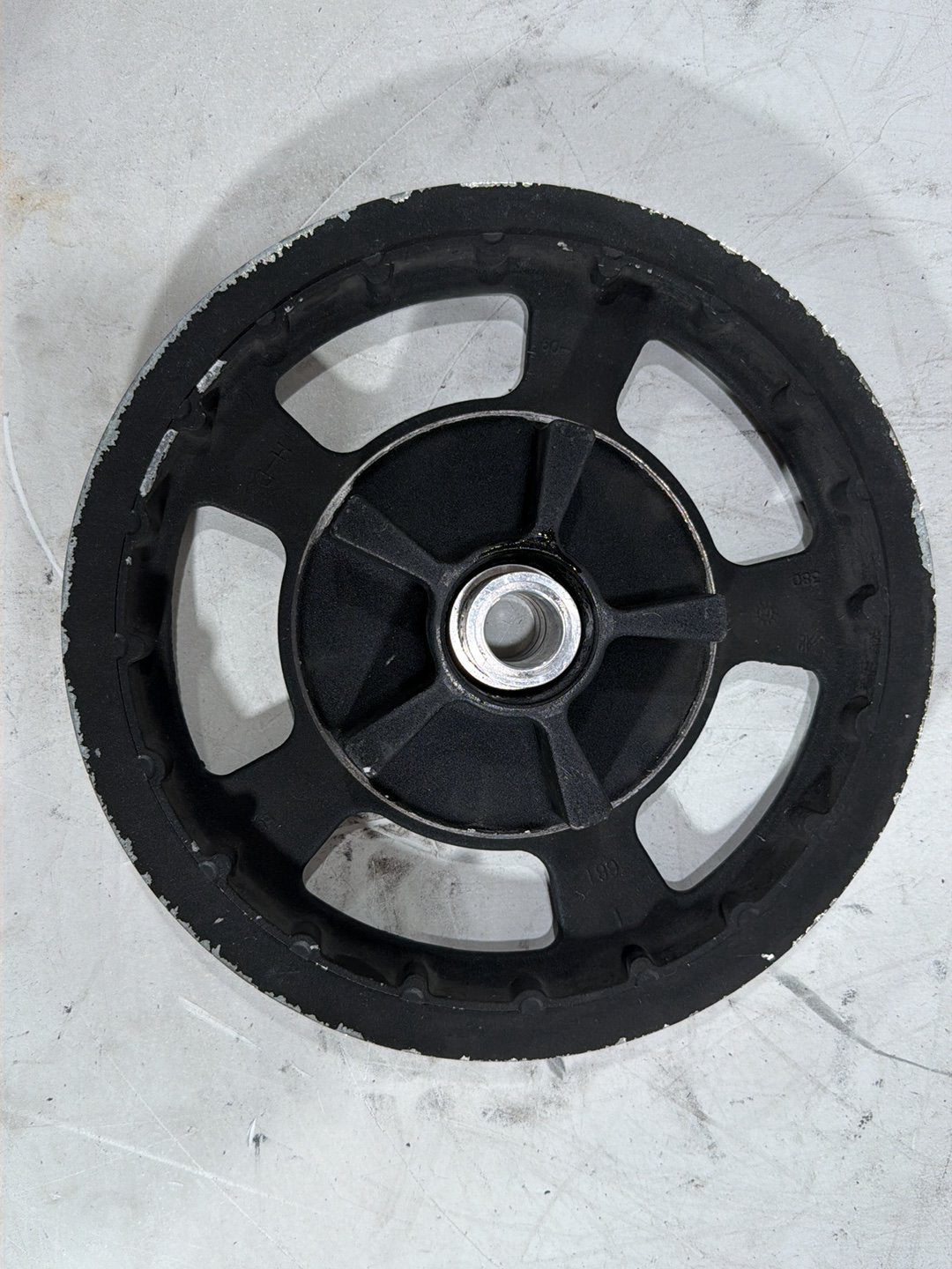 2014 Harley Electra Glide Touring Ultra OEM Rear Driver Pulley Sprocket 140T 1"