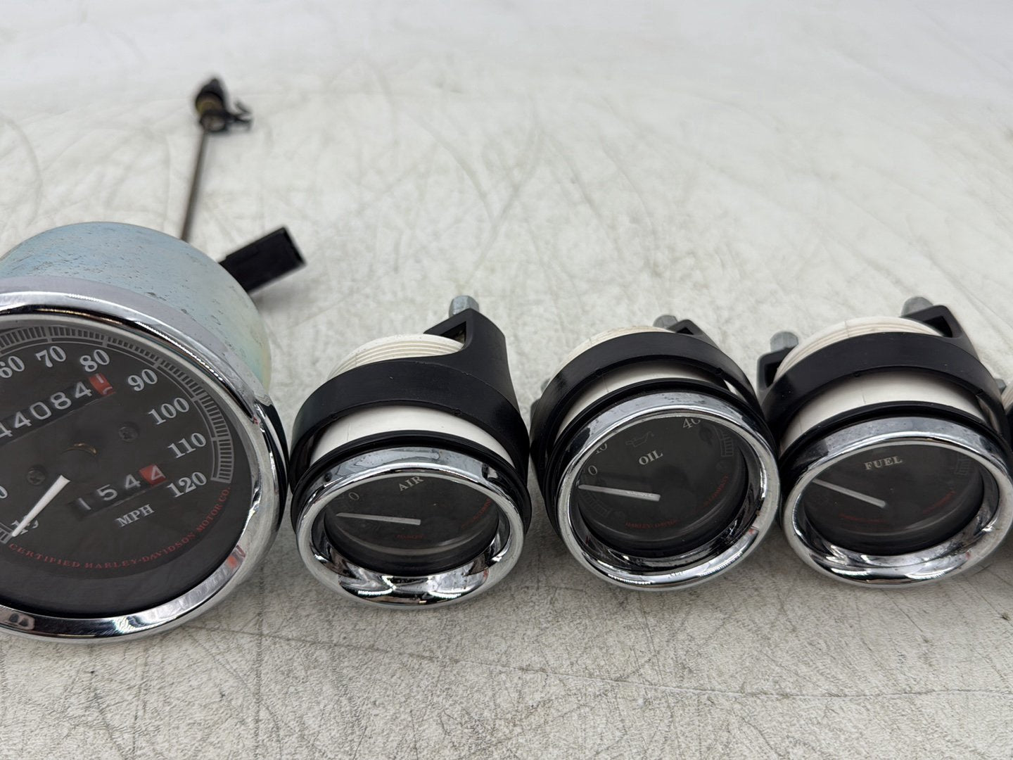 1998 Harley Touring FLHTCUI Electra Glide Ultra OEM Air Oil Volt Fuel Tacho Speedo Gauges