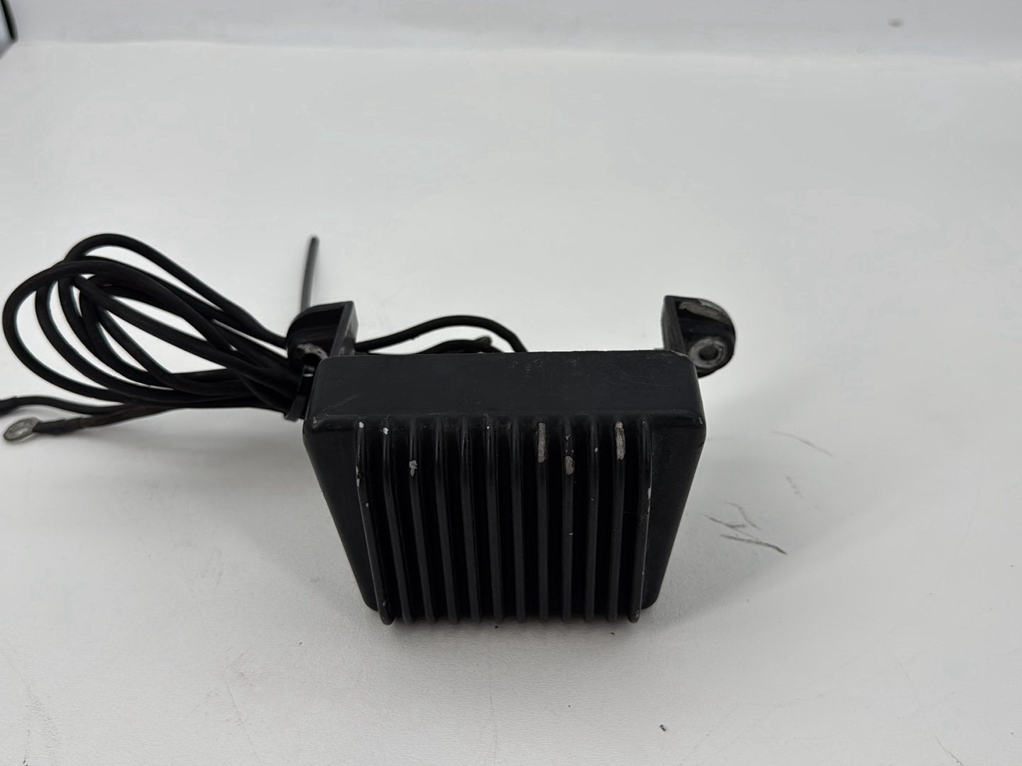 1999 - 2006 Harley-Davidson Touring Electra Glide Classic Voltage Regulator Rectifier   	74505-97A