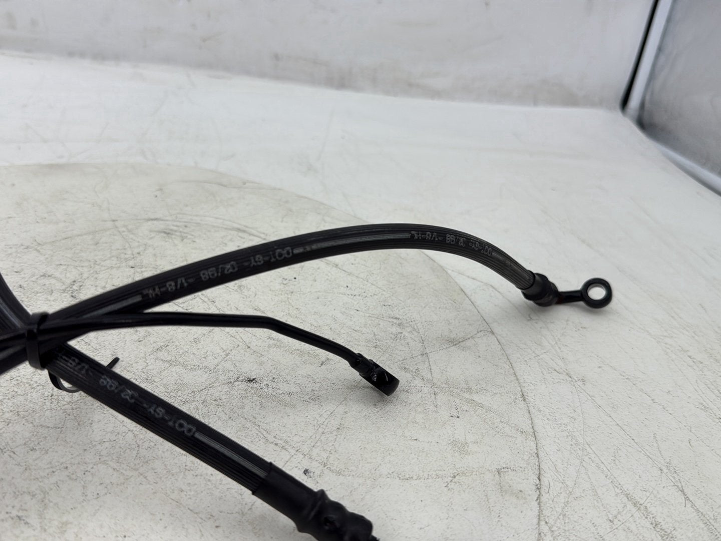 1998 Harley Touring FLHTCUI Electra Glide Ultra OEM Front Brake Hose Line Pipe