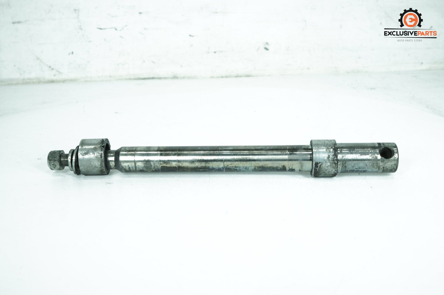 2003 Harley Touring FLHRCI Road King Classic OEM Front Wheel Axle Bolt Shaft