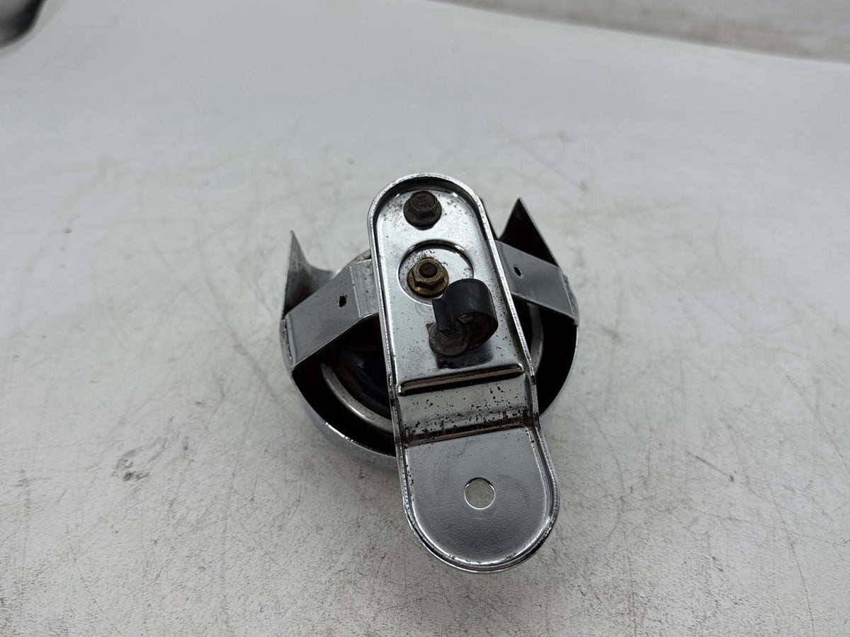 1996 Harley Electra Glide Touring FLHT OEM Horn Signal Klaxon Chrome Cover