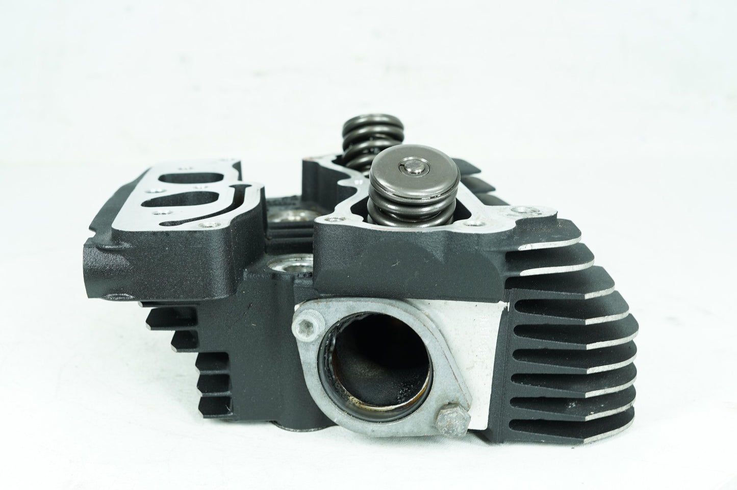 1999 - 2006 Harley-Davidson Softail Heritage Rear Twin Cam Engine Cylinder Head   16724-99