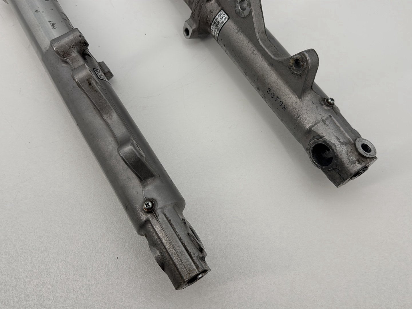 1999 - 2006 Harley-Davidson Dyna Low Rider Front Triple Tree Set & LH RH Fork Legs Sliders Left right front fork legs sliders