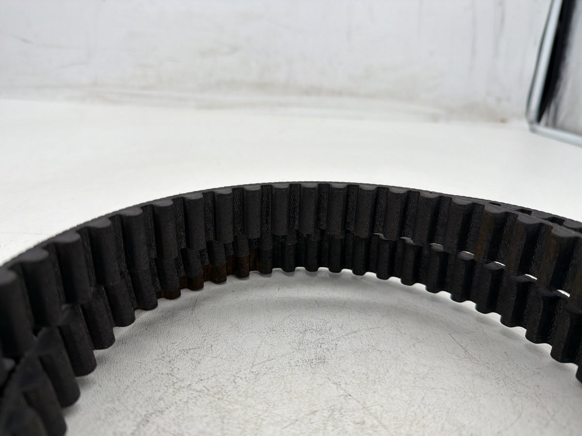 2010 Harley Street Glide Touring FLHX OEM Rear Drive Belt 40024-09 140T 1"