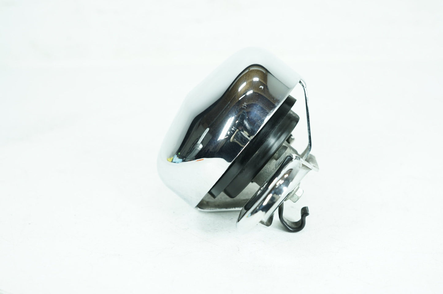 2007 - 2012 Harley-Davidson Softail Custom Horn Signal Klaxon Chrome Cover 69012-93A
