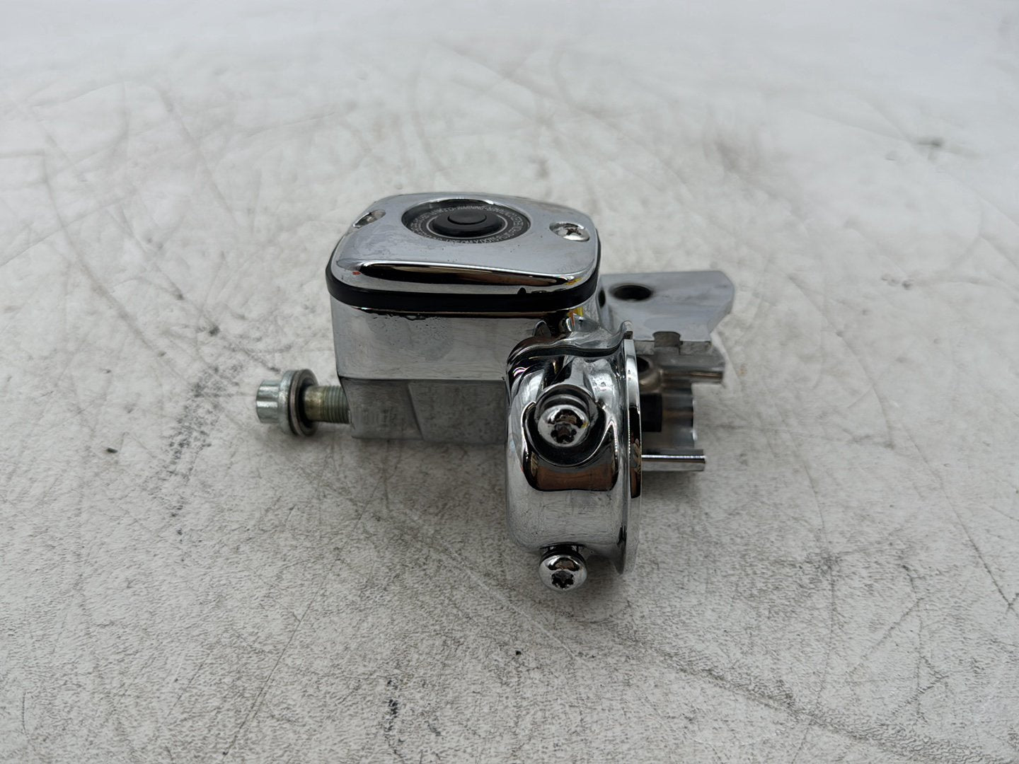 2003 Harley Dyna Wide Glide FXDWG OEM Front Brake Lever Master Cylinder Reservoir