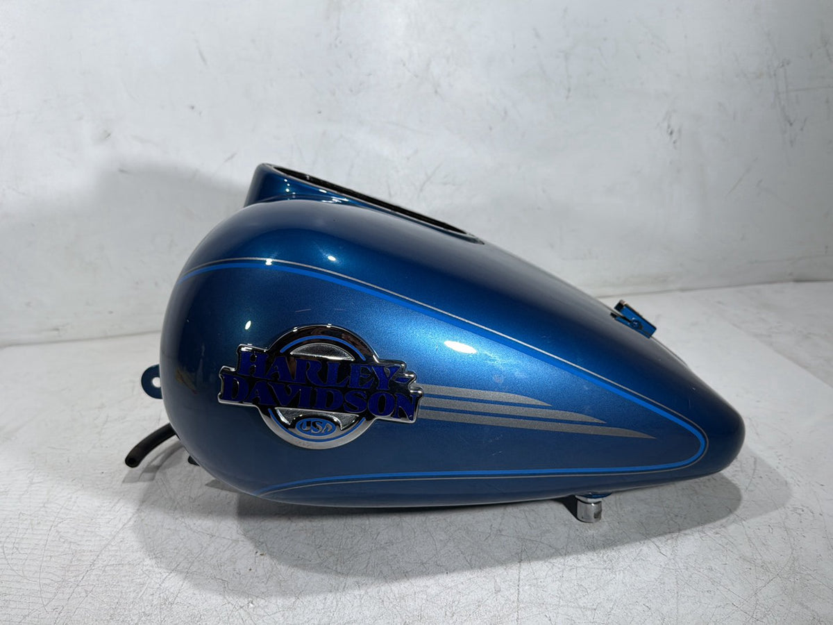 2006 Harley Electra Glide Touring Ultra FLHTCUI OEM Fuel Gas Tank Gasoline Reservoir