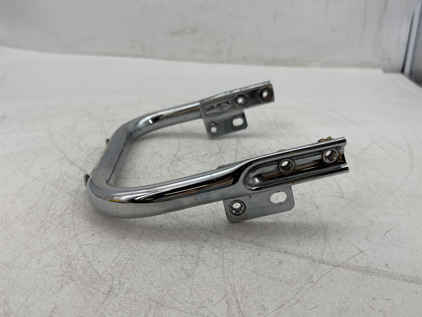 2005 Harley Electra Glide Touring Ultra FLHTCUI OEM Rear License Plate Support Bar Holder