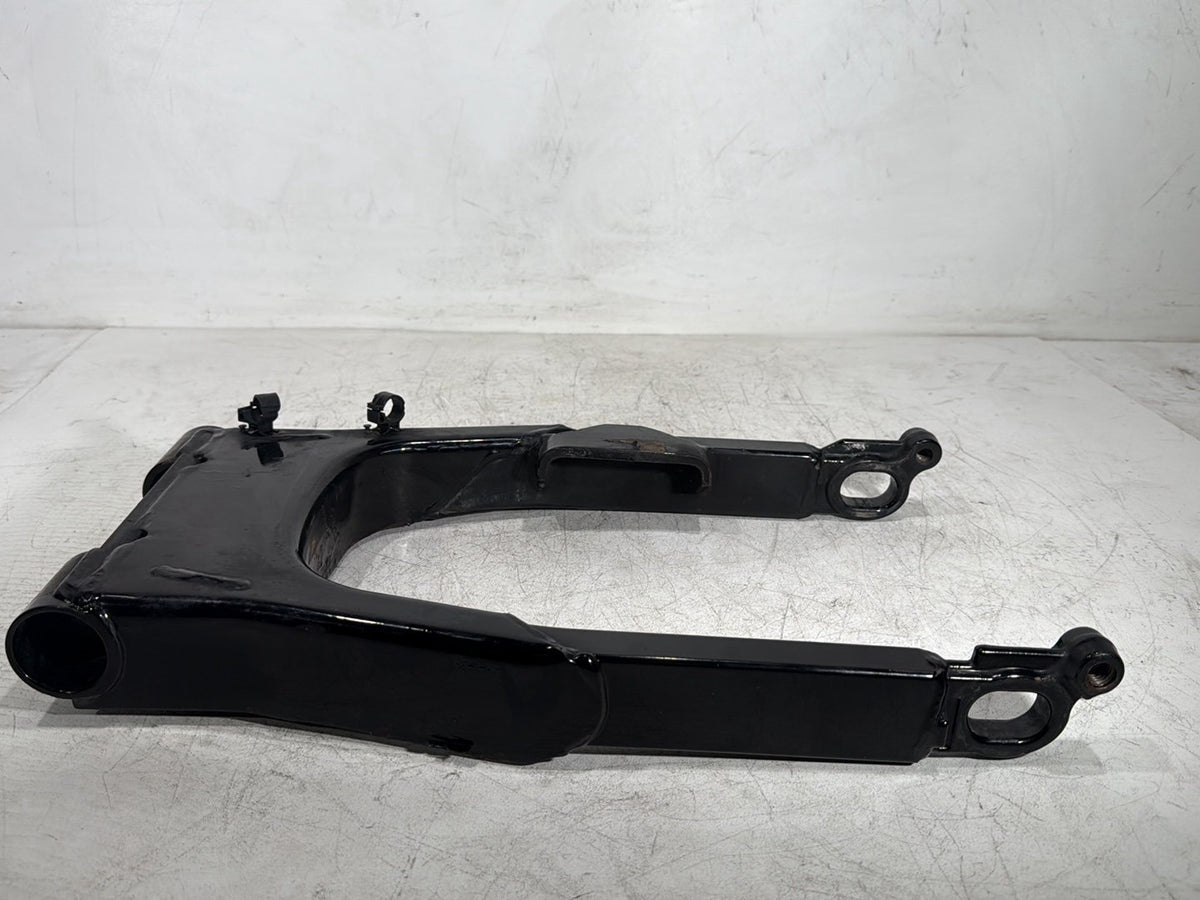 2005 Harley Road King Touring Police OEM Rear Fork Swingarm Swing Arm